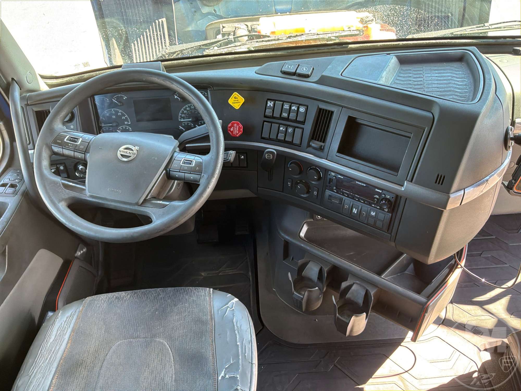 2022 Volvo VNL760