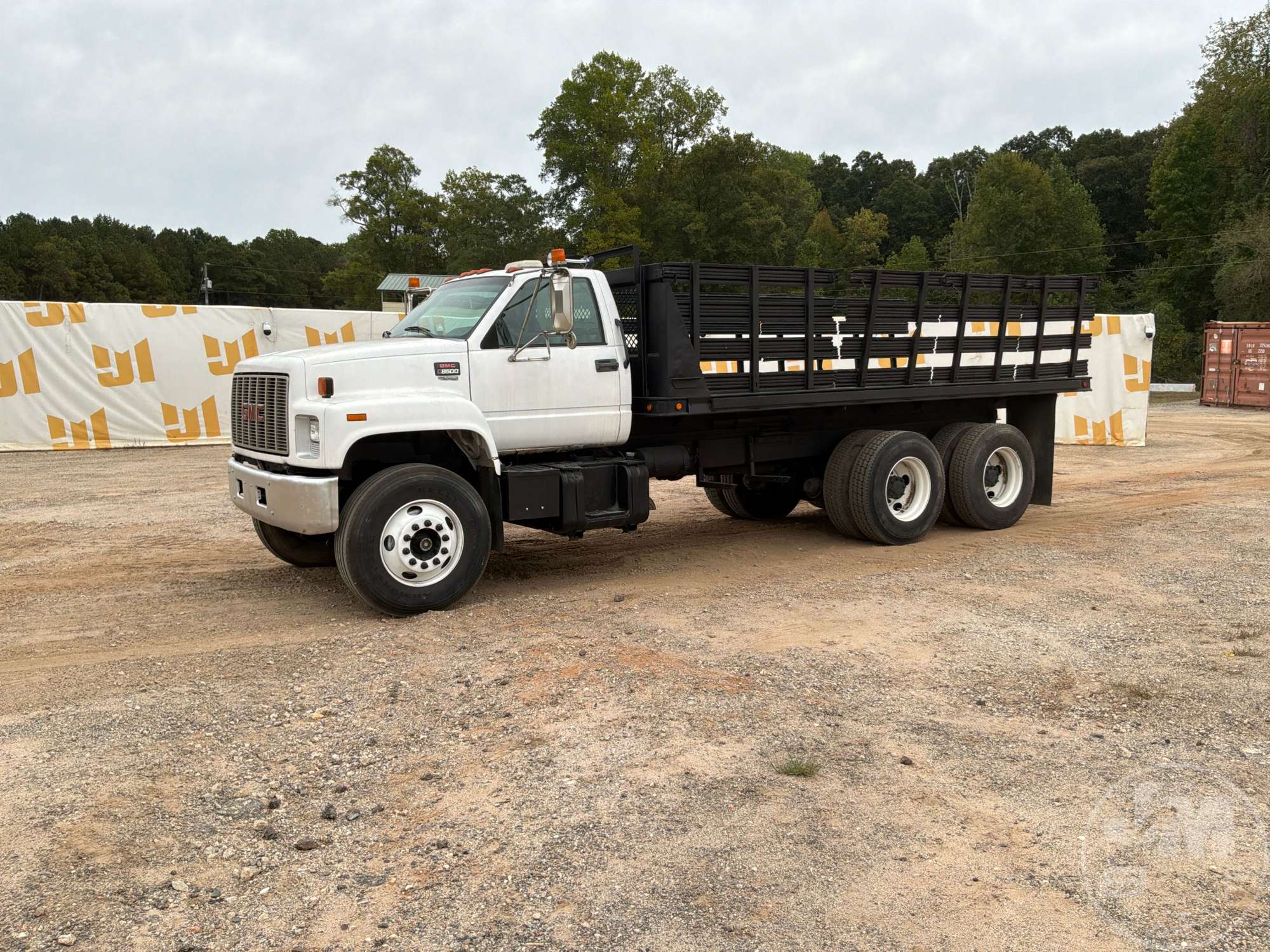 Photo of 1999 GMC C7