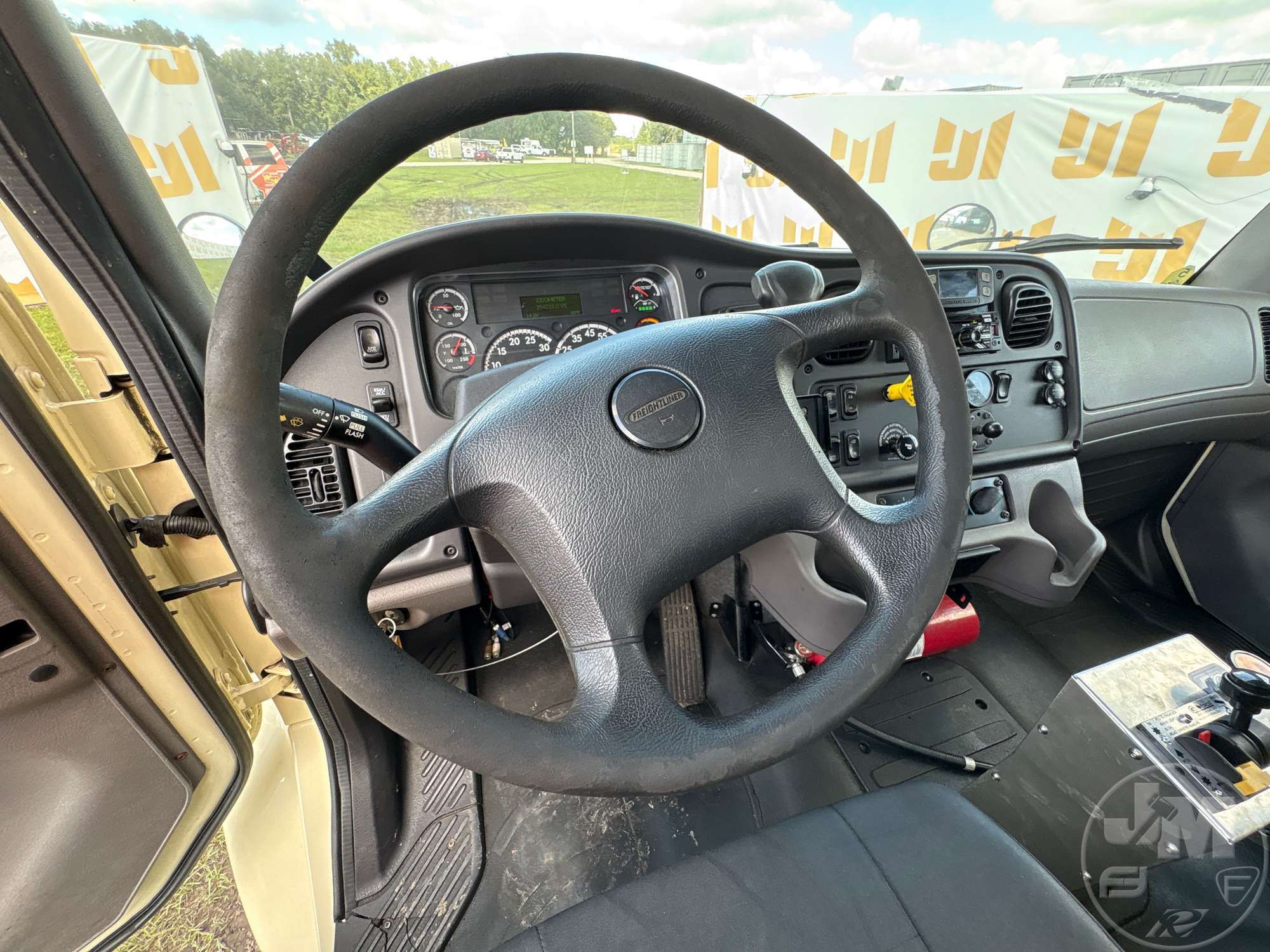 2020 Freightliner M2