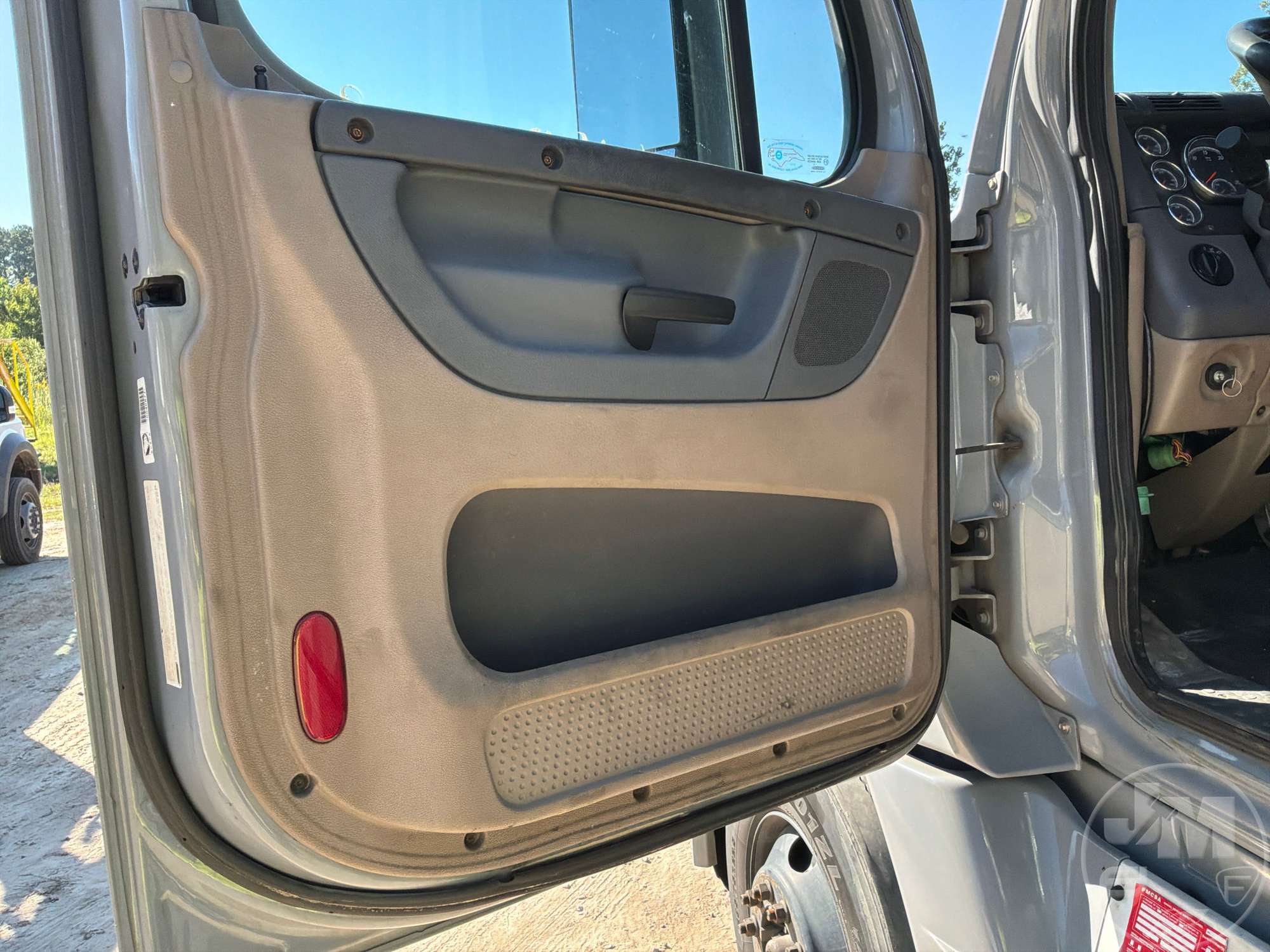 2015 Freightliner CASCADIA