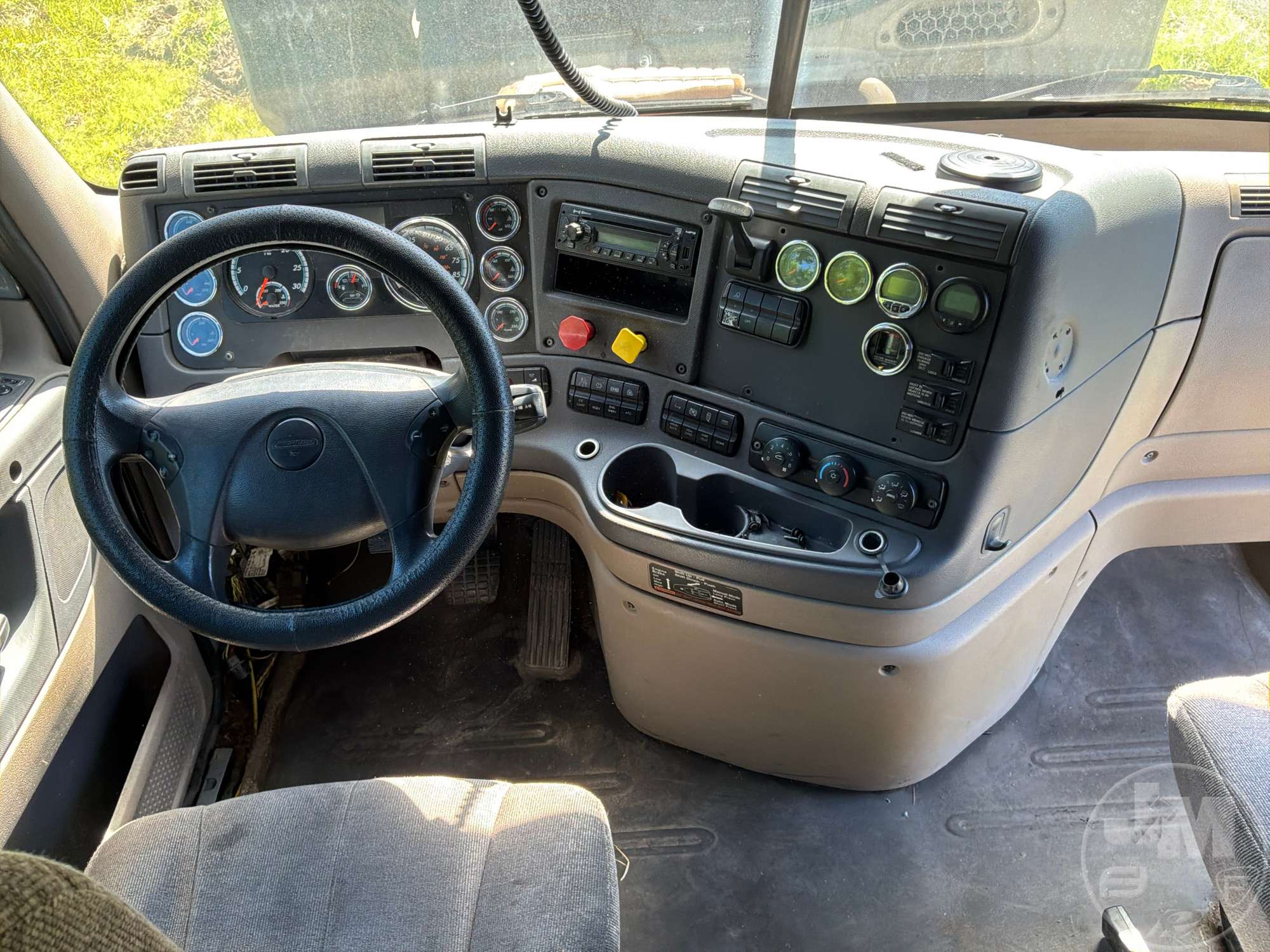 2015 Freightliner CASCADIA