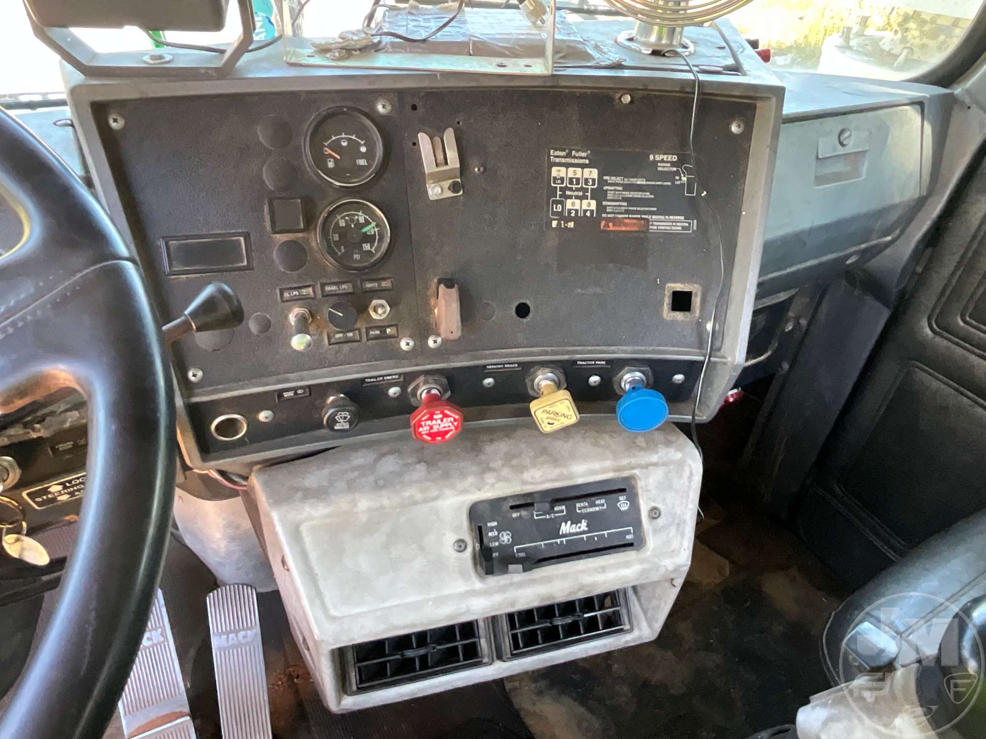 1997 Mack RD688S