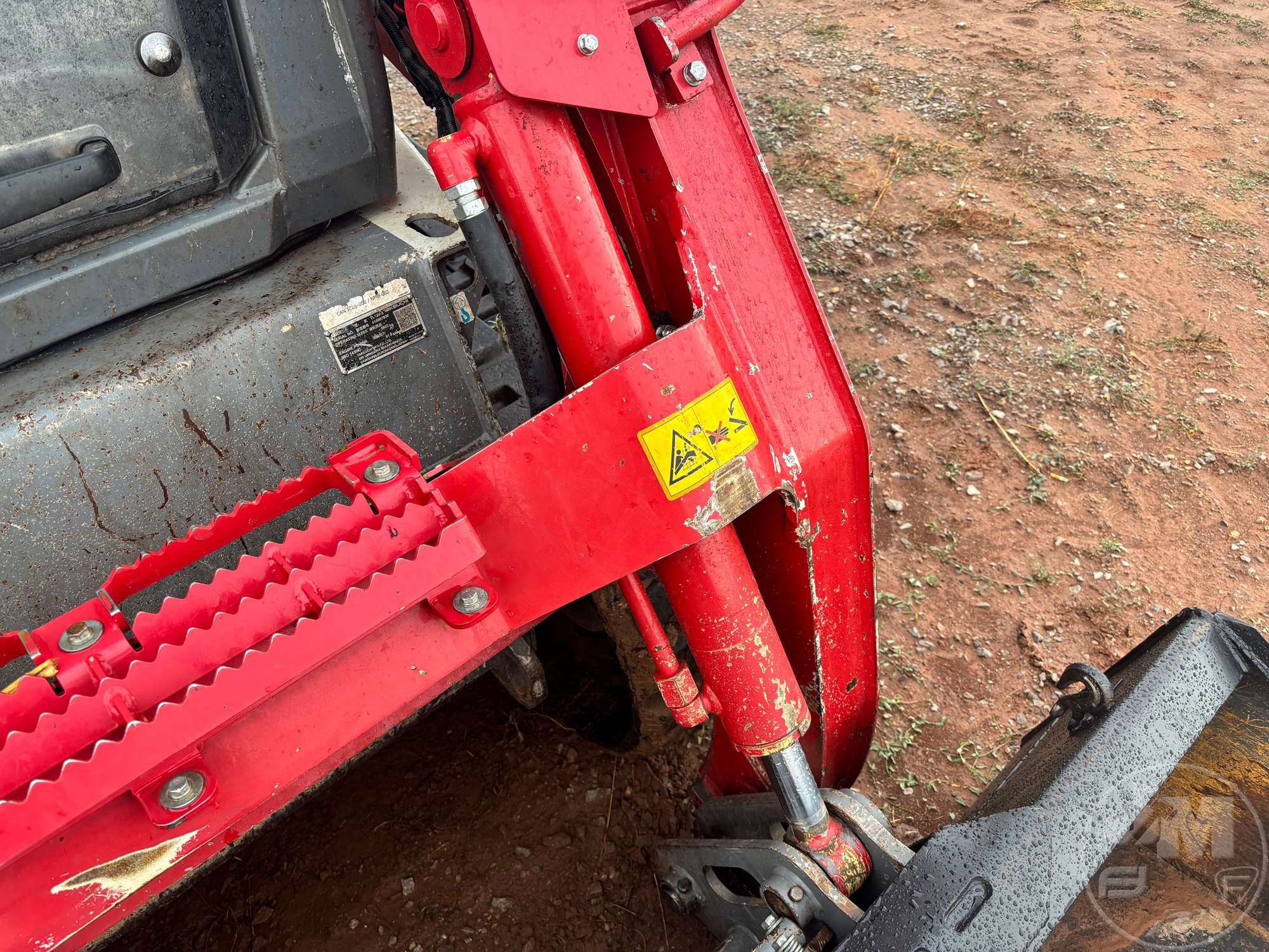 2023 Takeuchi TL12V-2