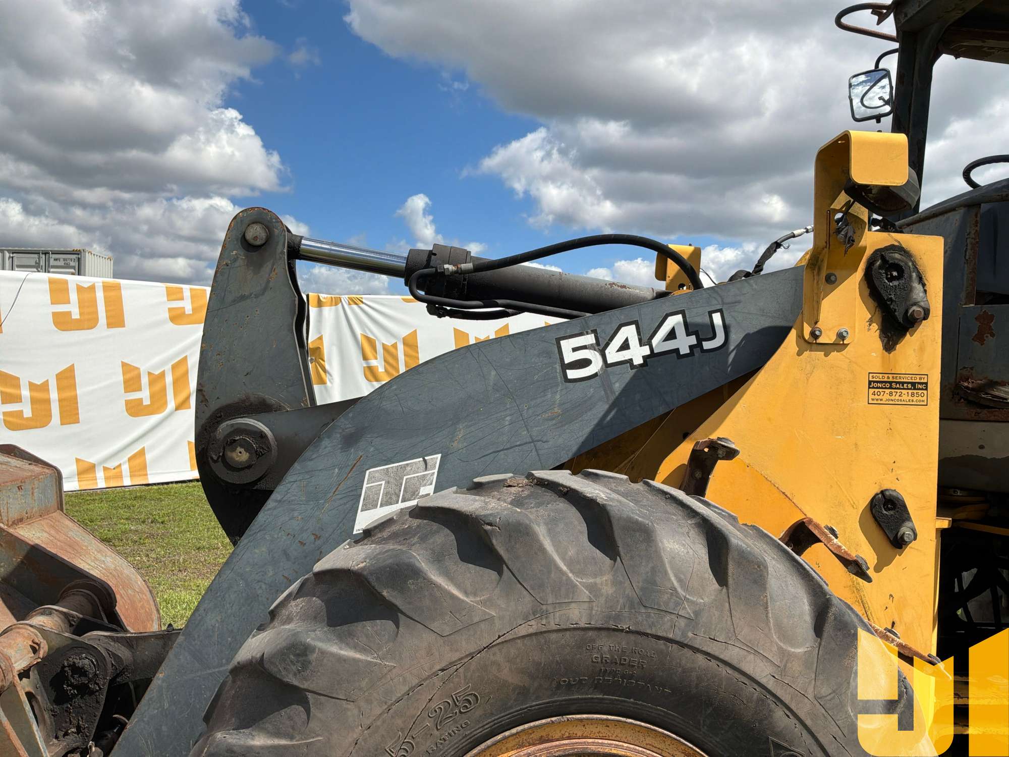 2005 John Deere 544J