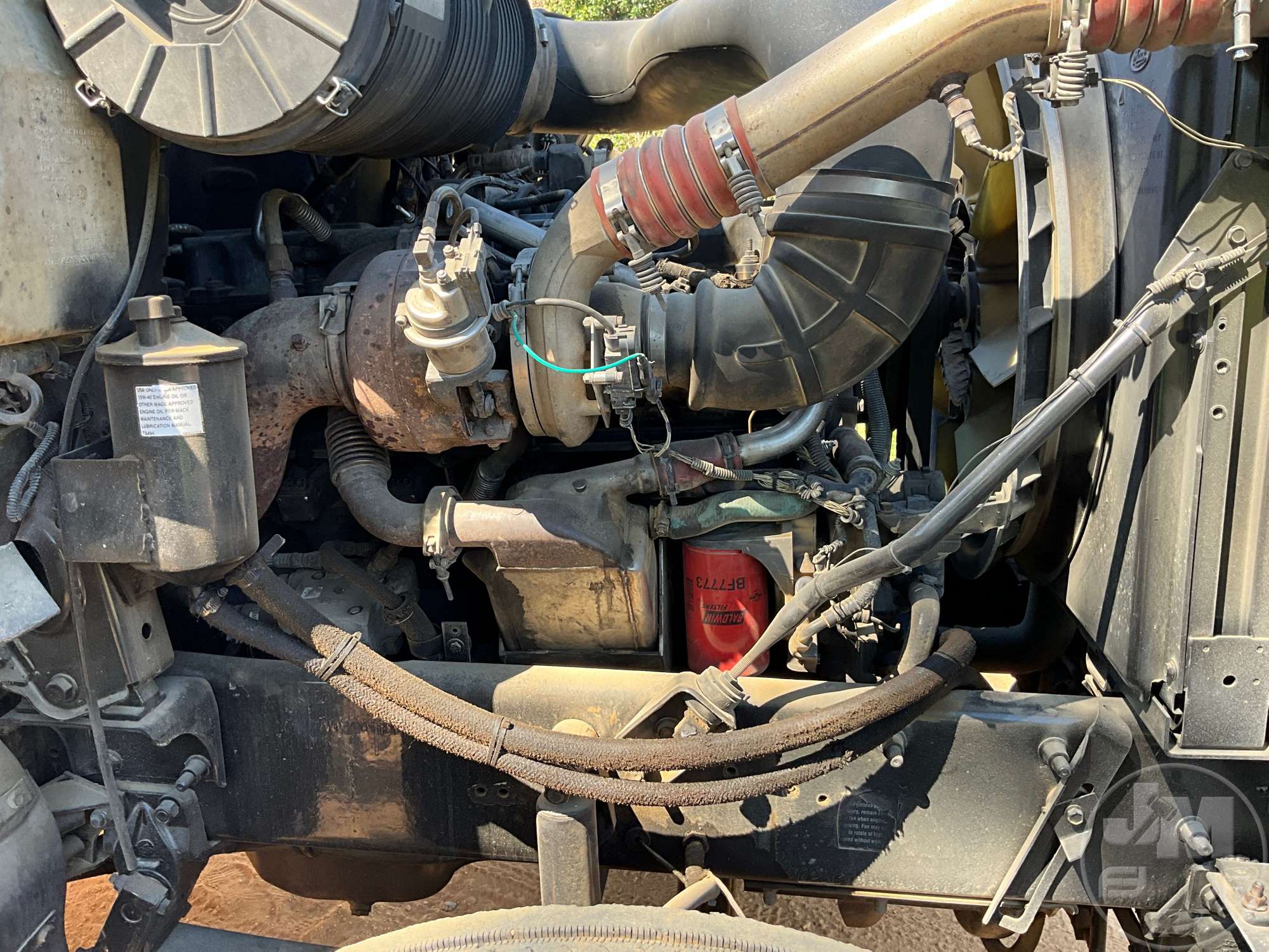 2004 Mack CH613