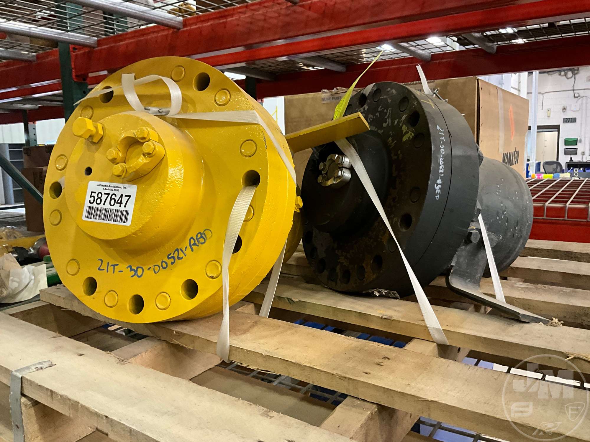 0 Komatsu PC2000