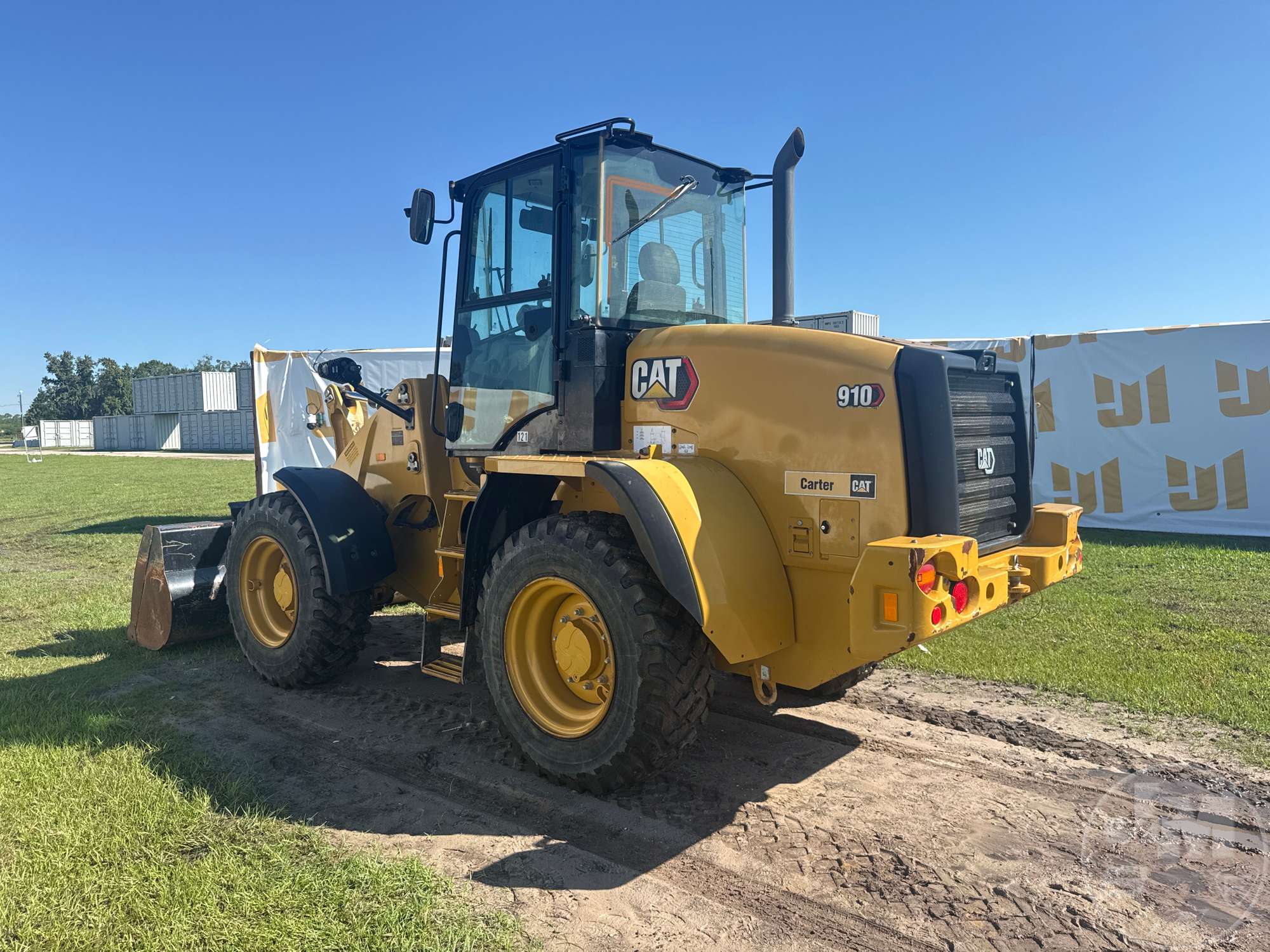 2021 Caterpillar 910
