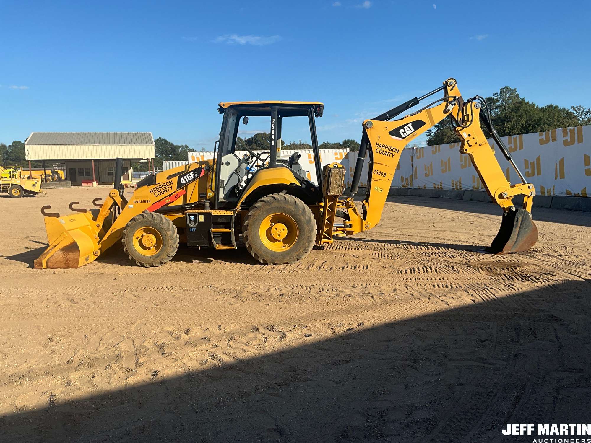 0 Caterpillar 416F2