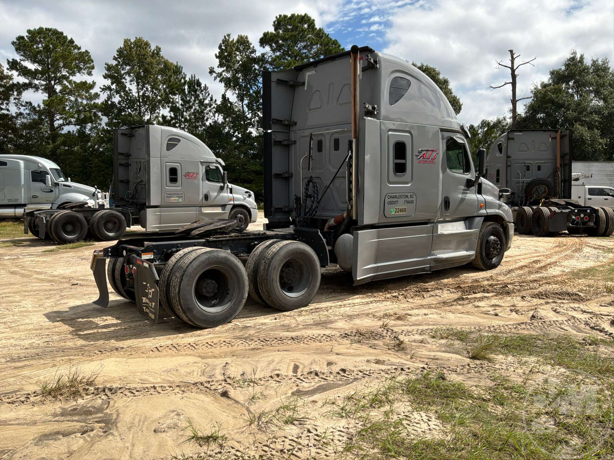2015 Freightliner CASCADIA