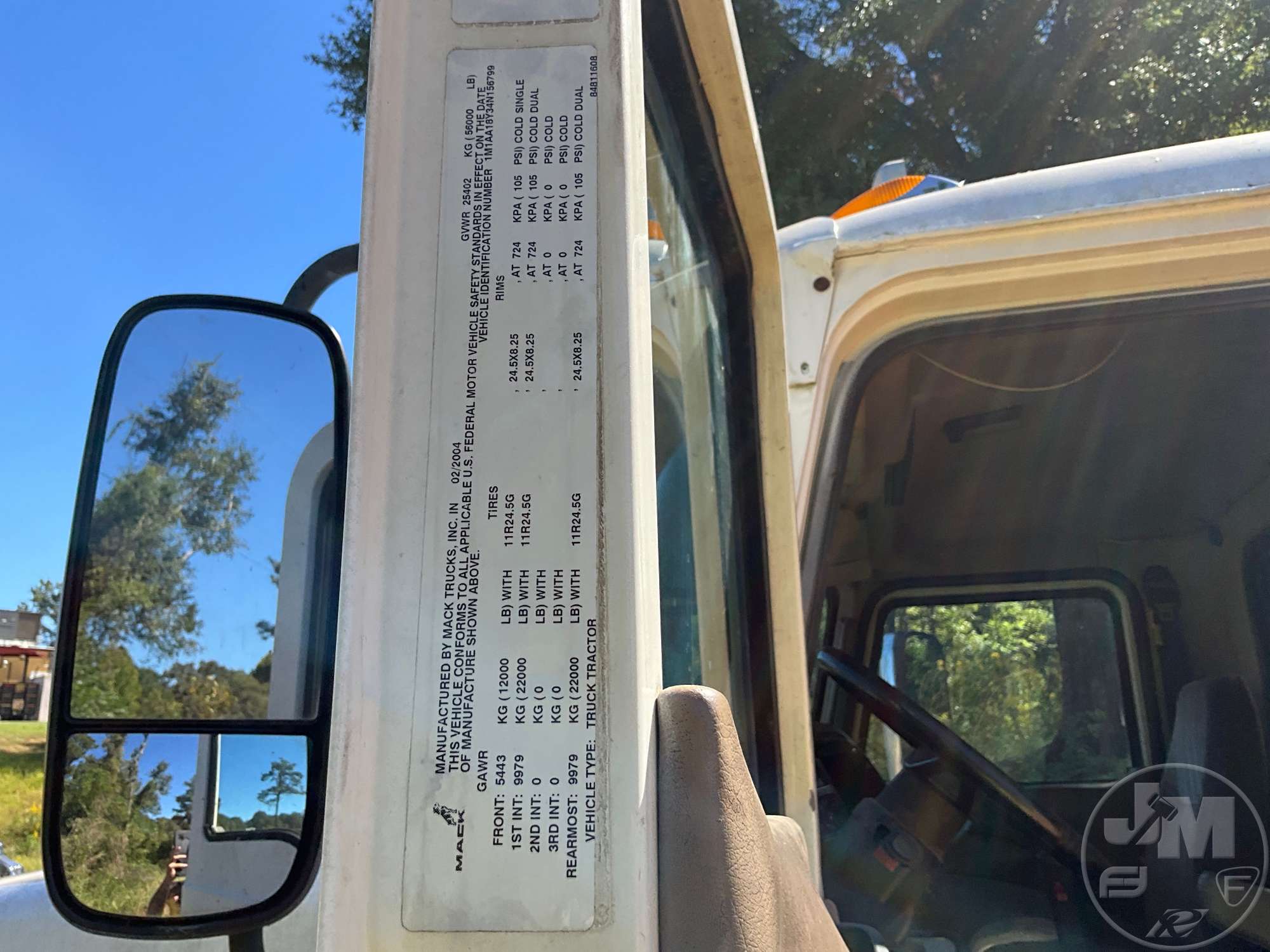2004 Mack CH613