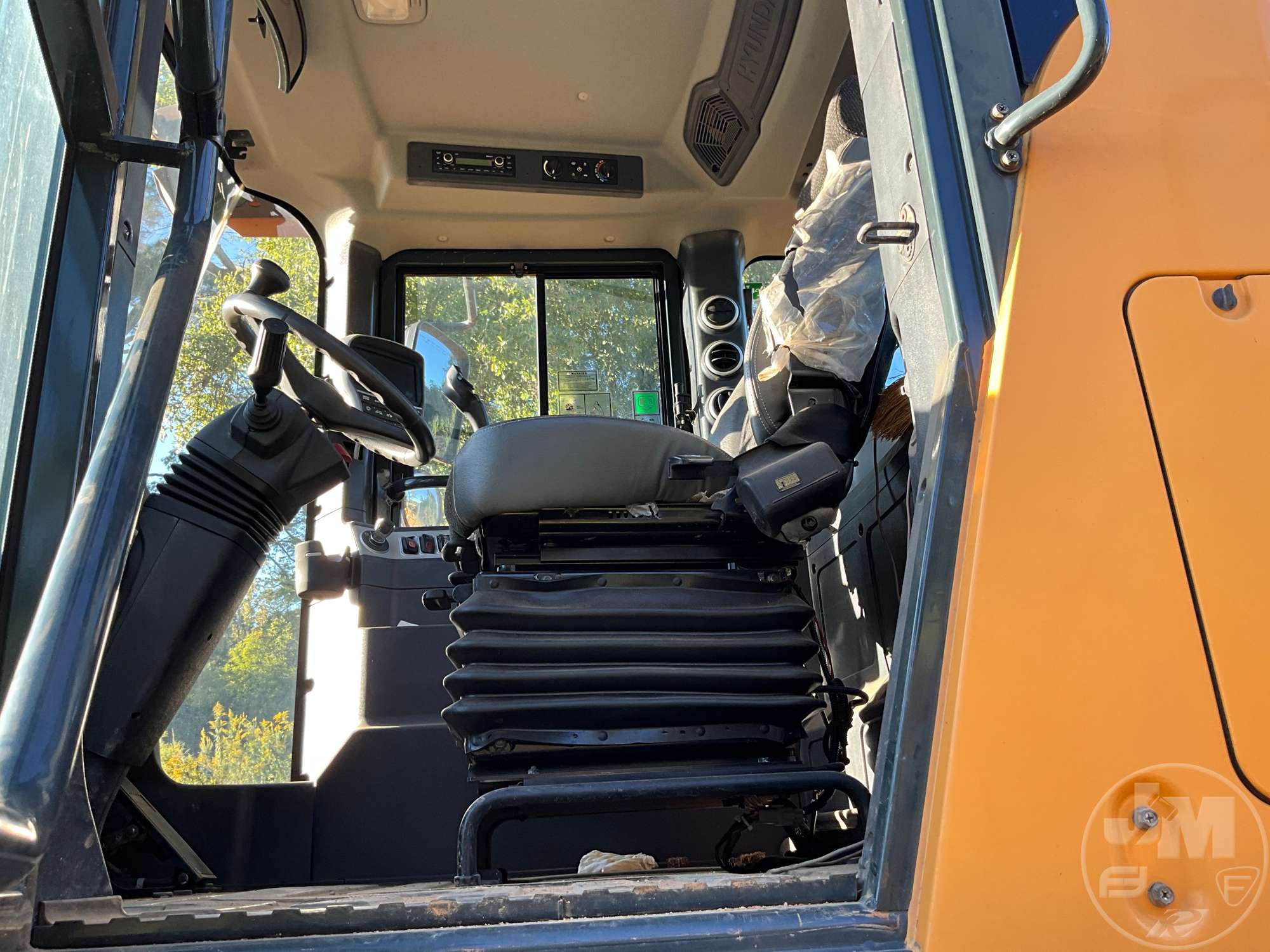 2019 Hyundai HL960
