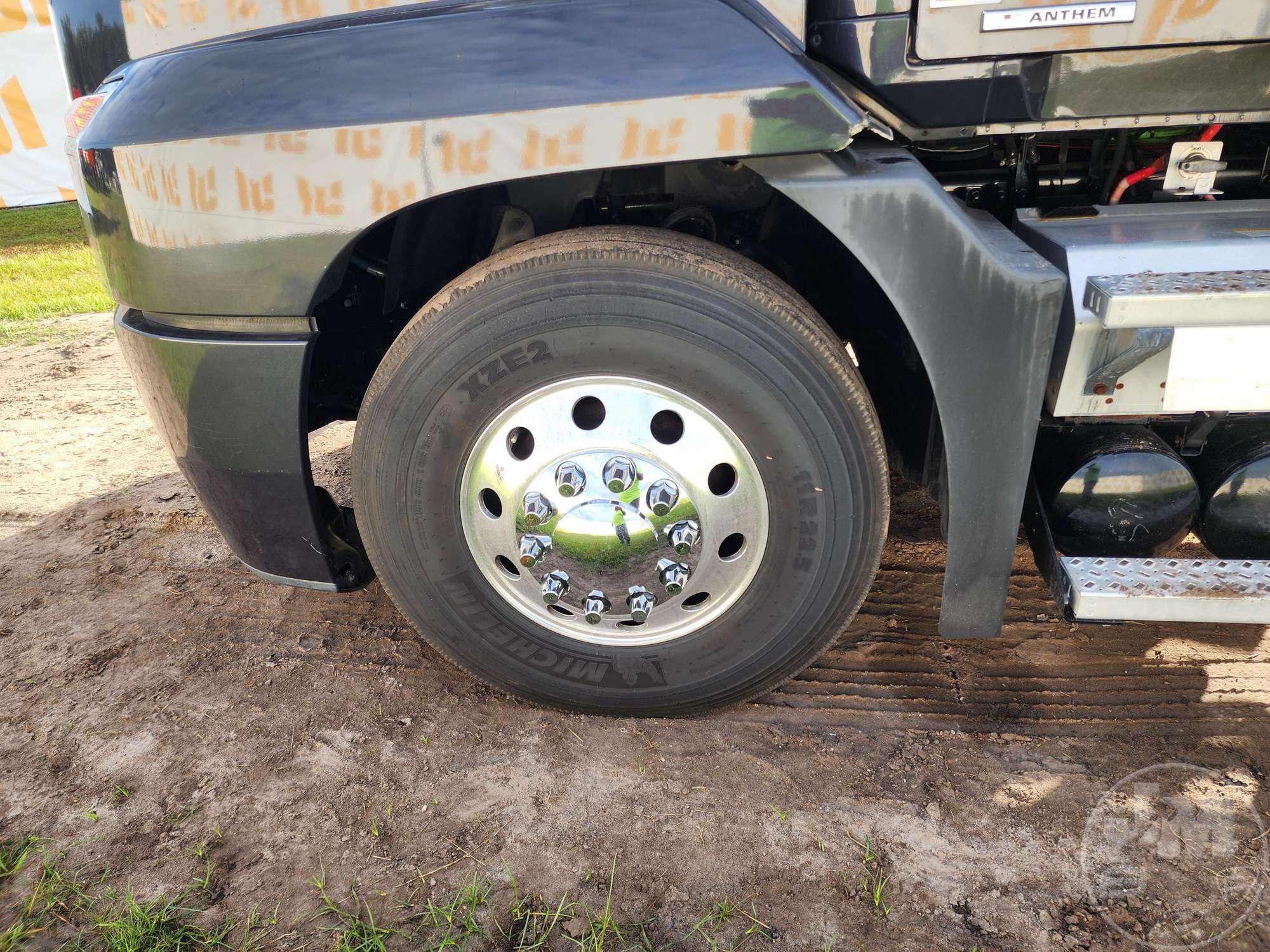 2020 Mack AN64T