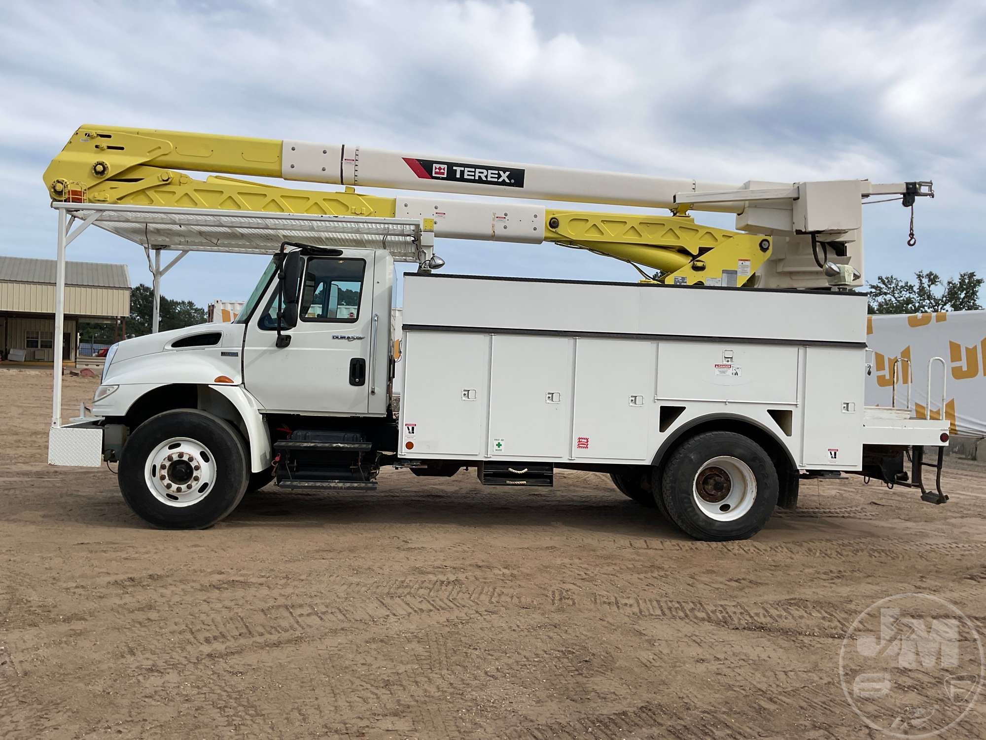 2014 International MA035