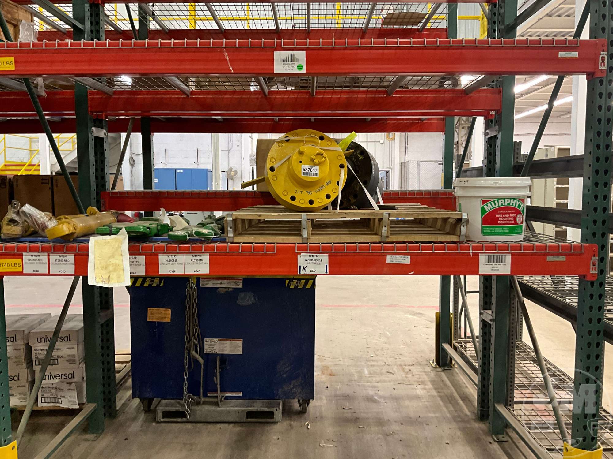 Photo of Komatsu PC2000