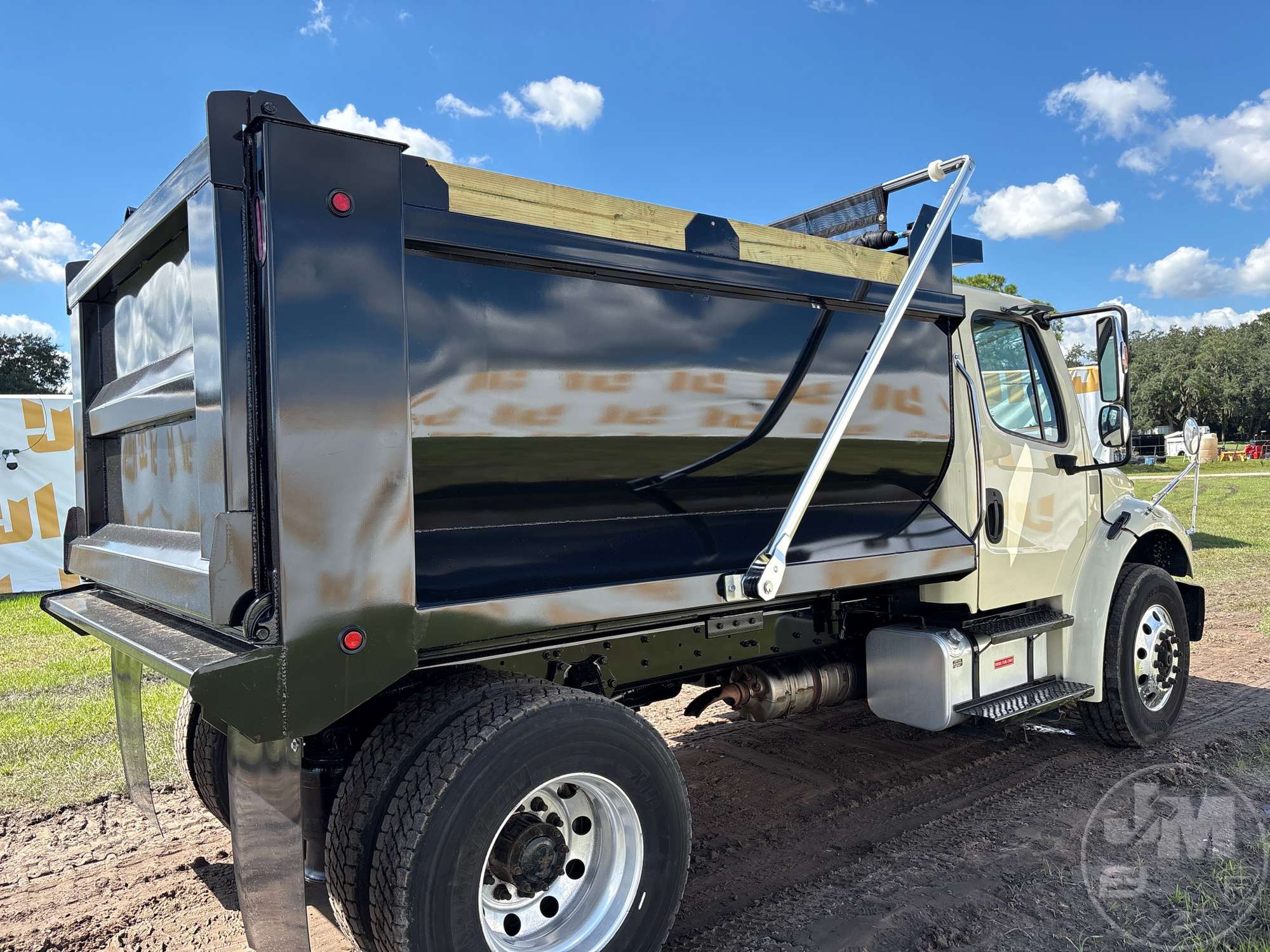2020 Freightliner M2