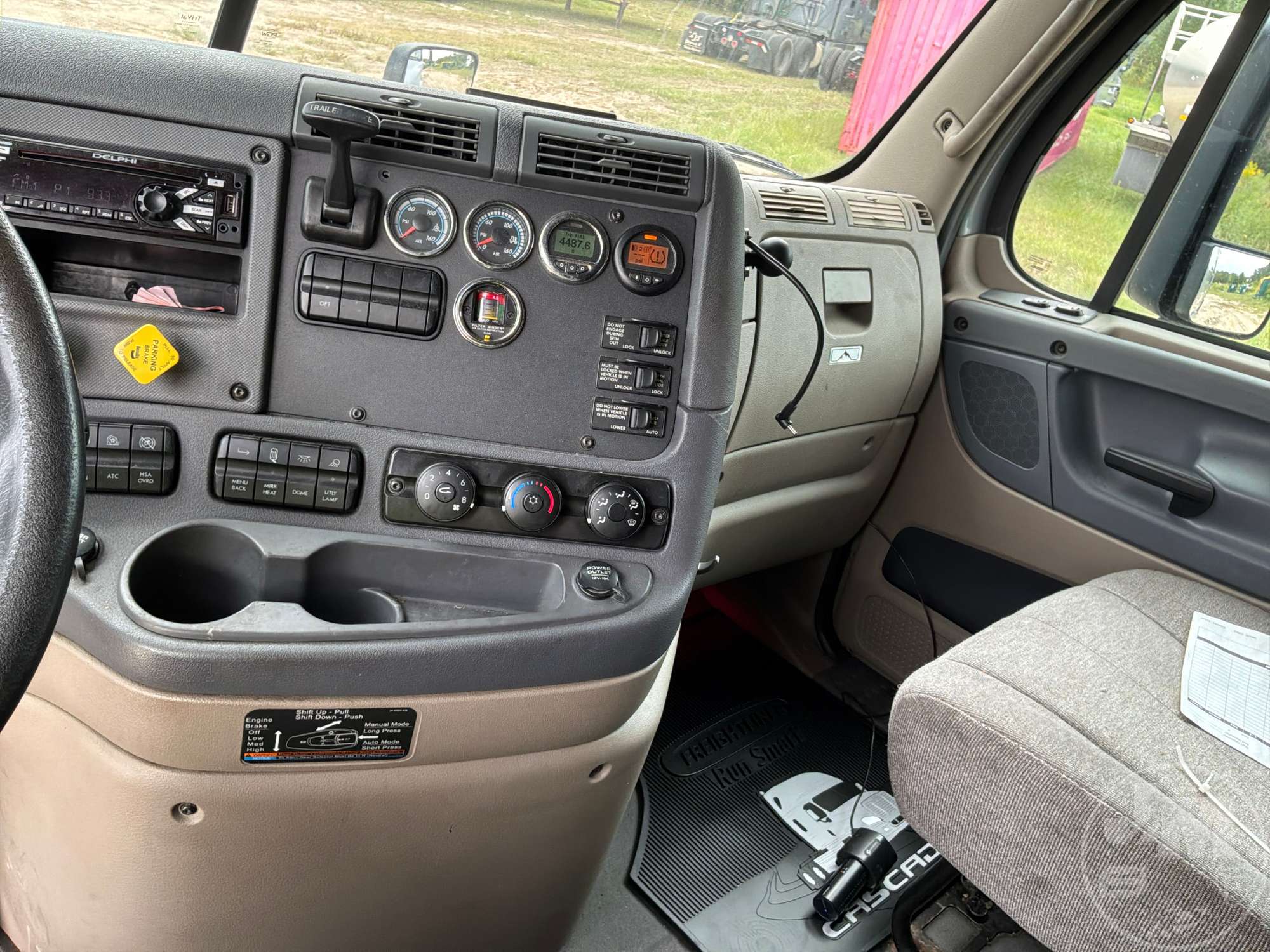 2016 Freightliner CASCADIA