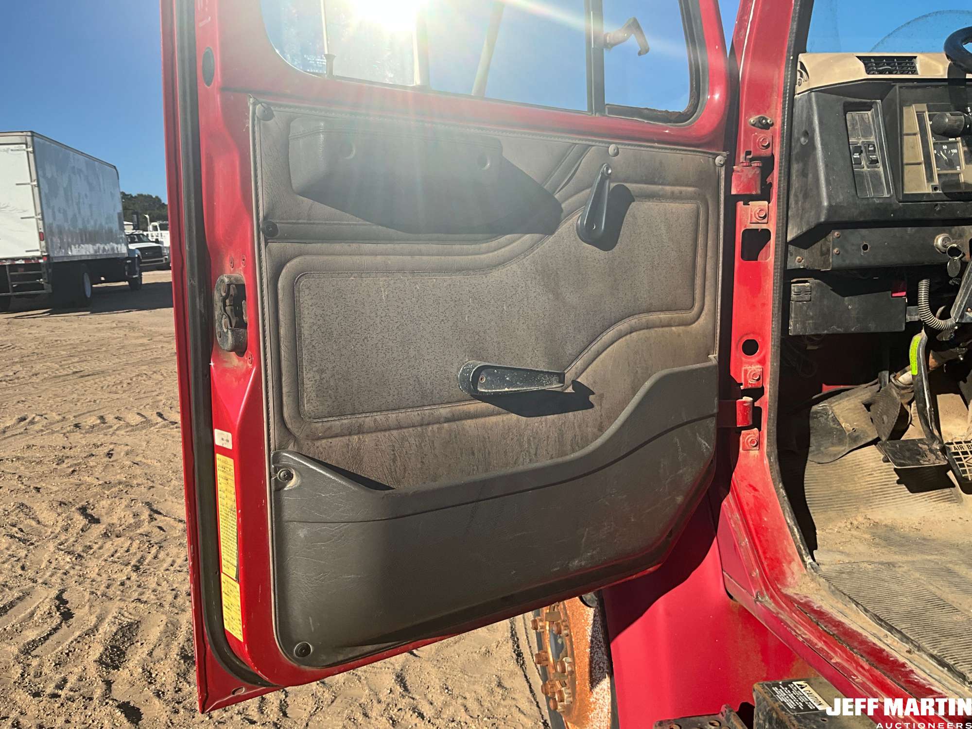 2001 International 4700