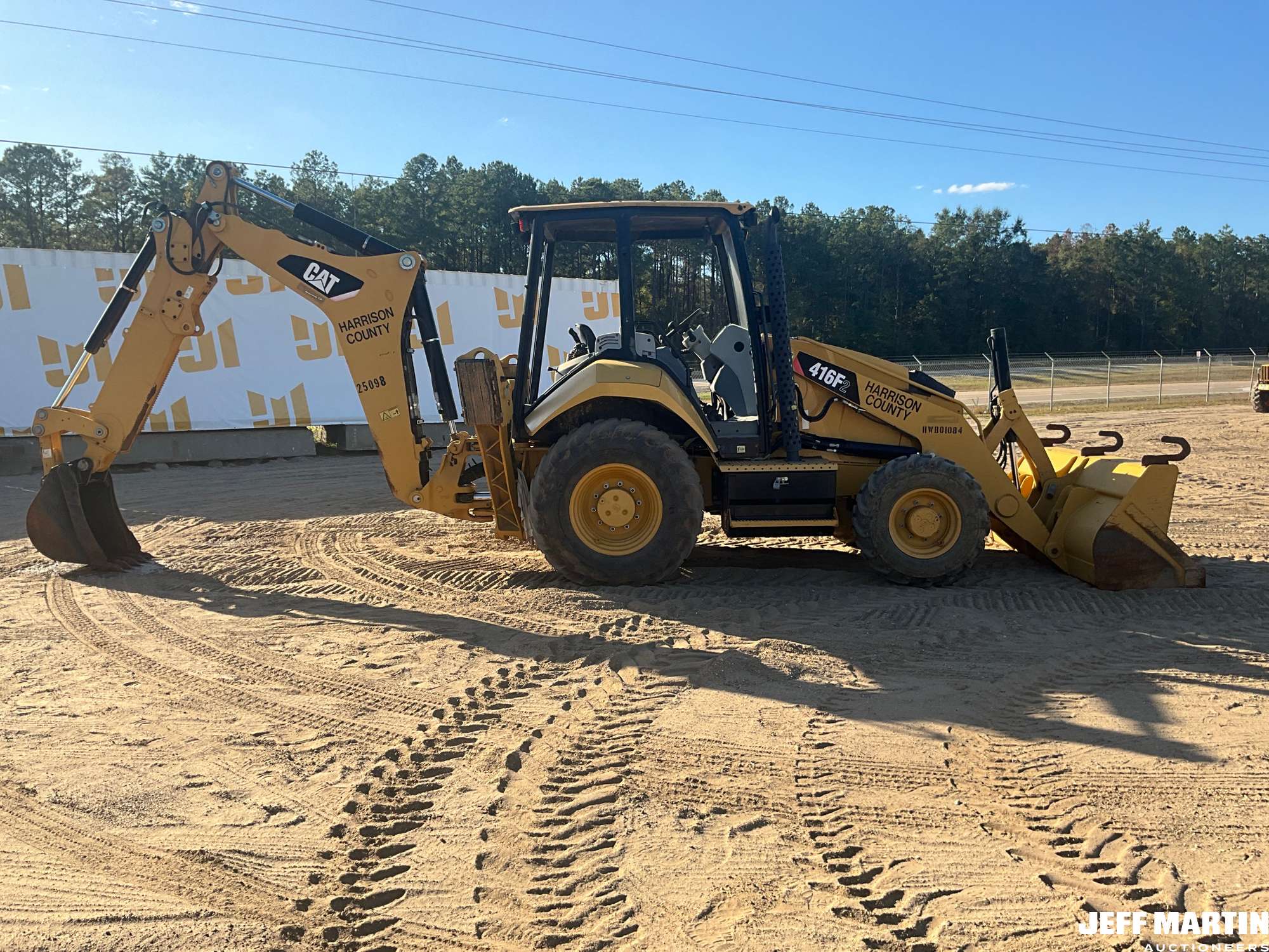 0 Caterpillar 416F2