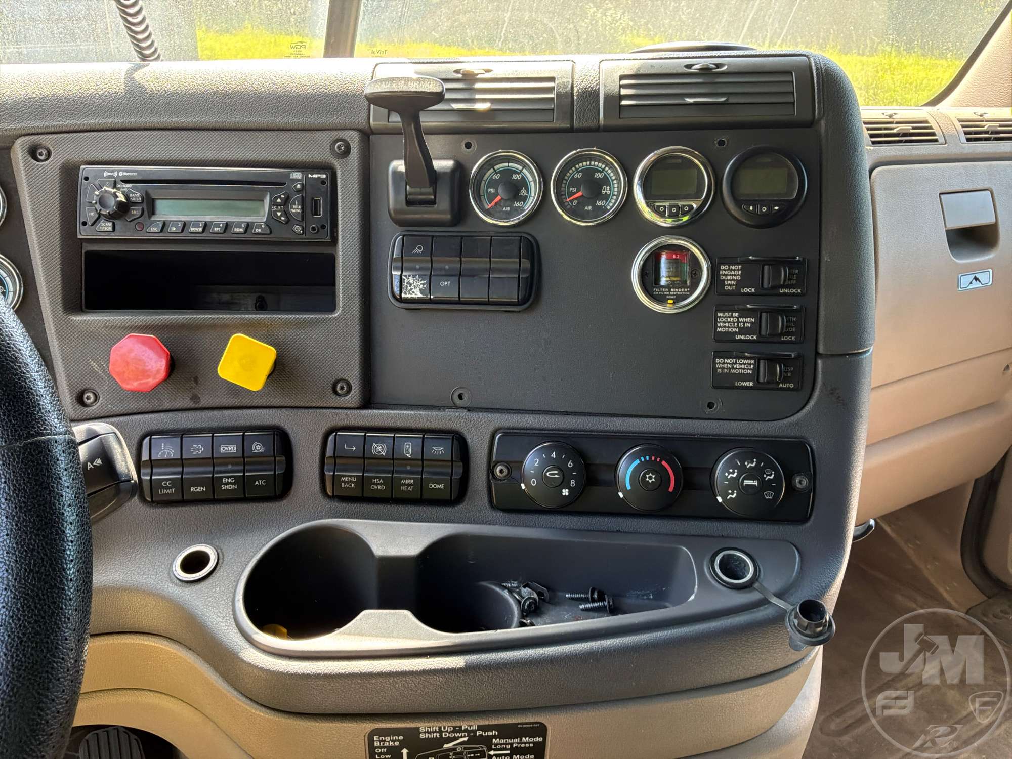 2015 Freightliner CASCADIA