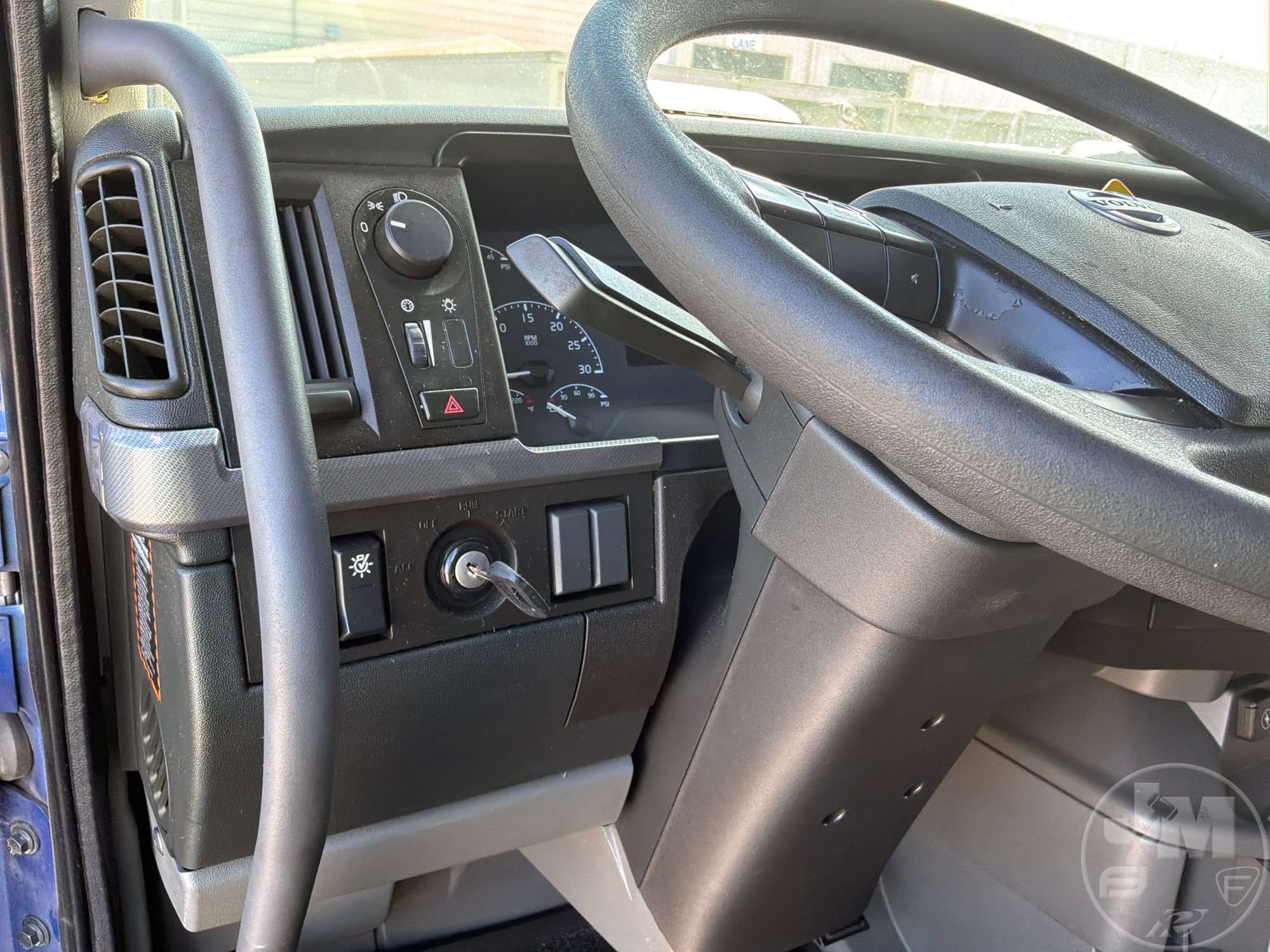 2022 Volvo VNL760