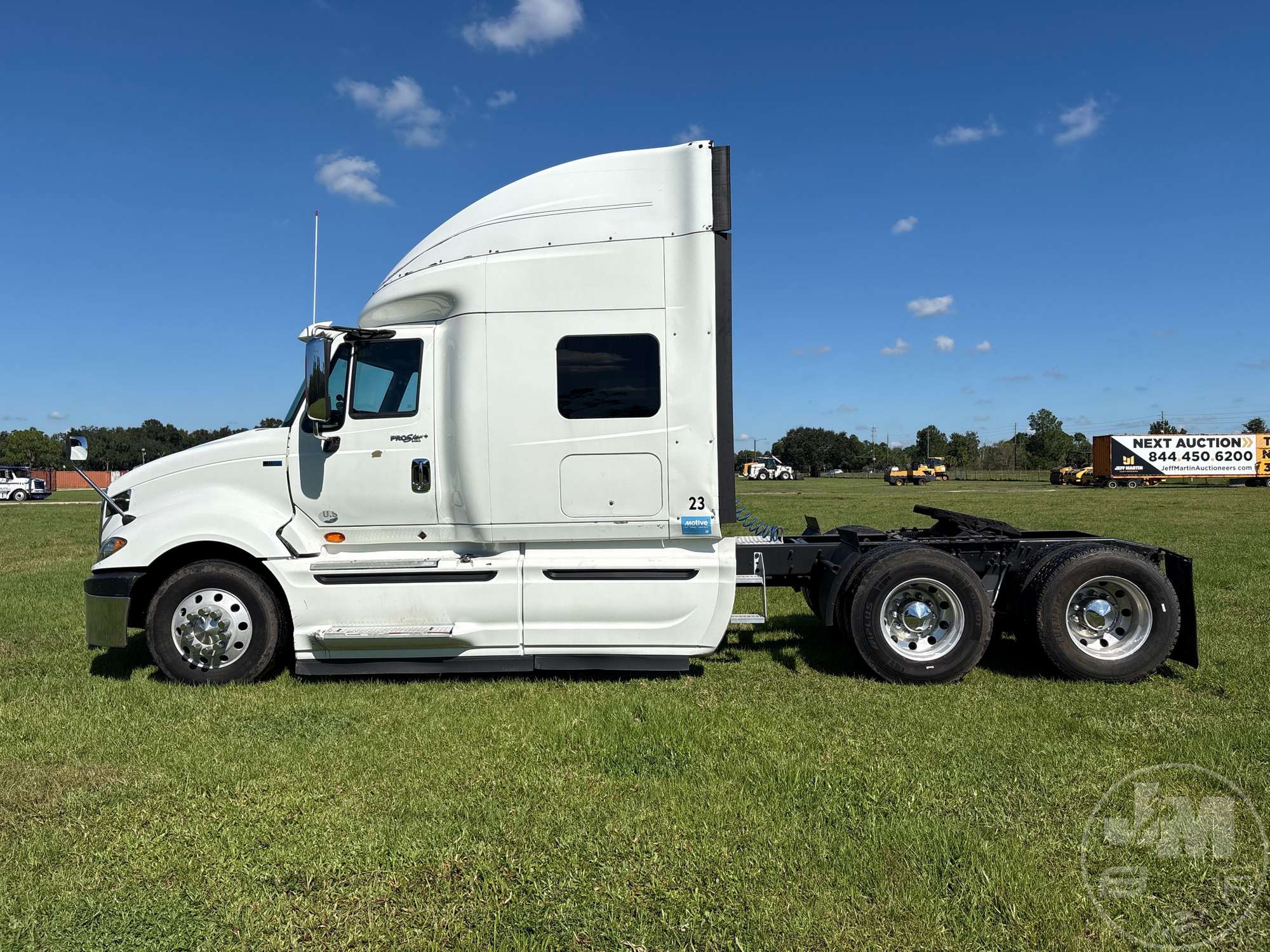 2014 International LF687