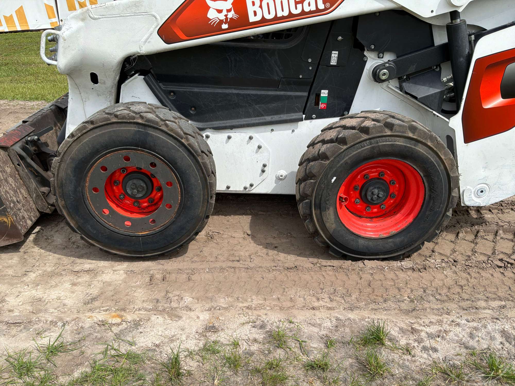 2022 Bobcat S76