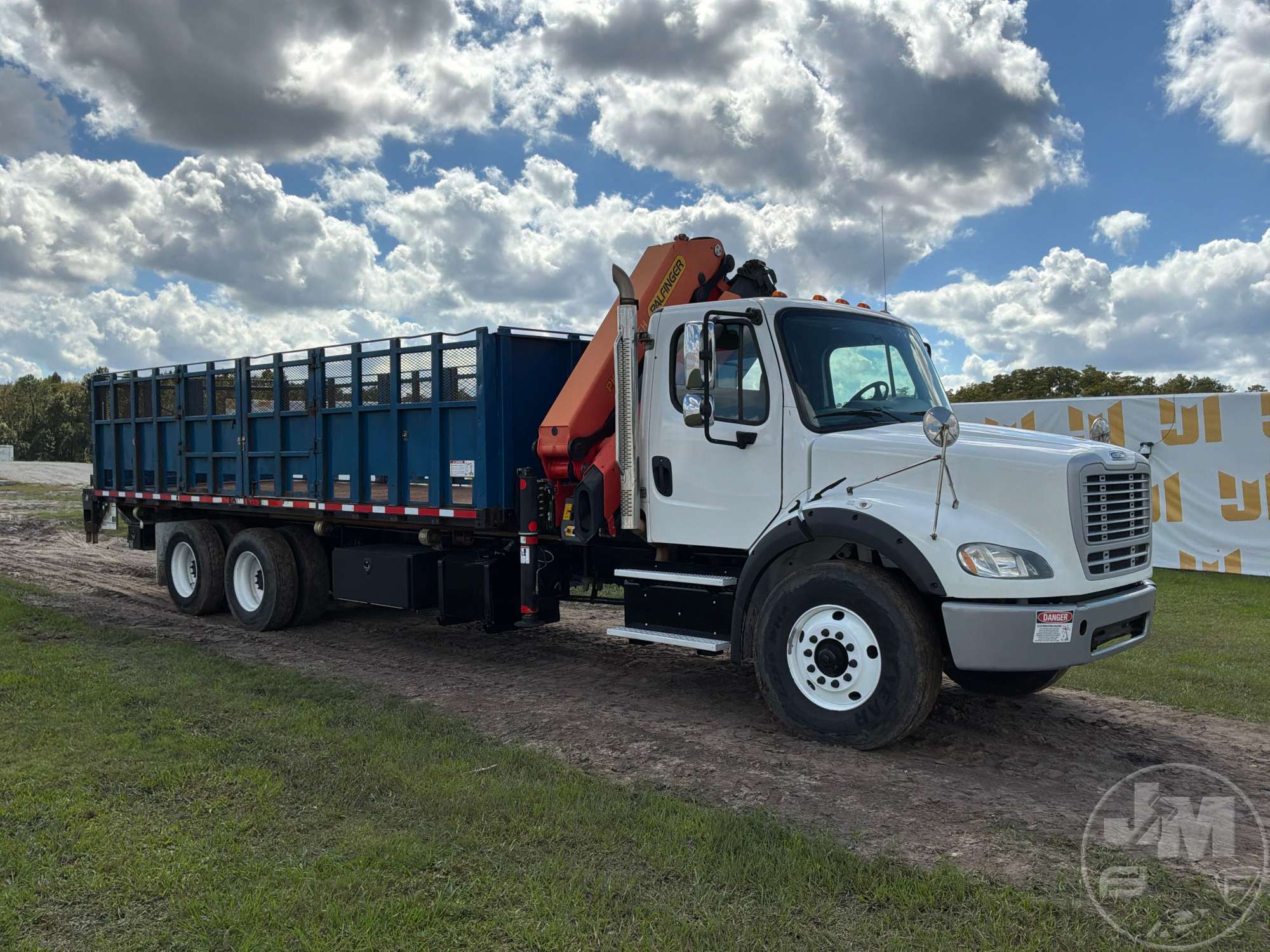 2018 Freightliner M2