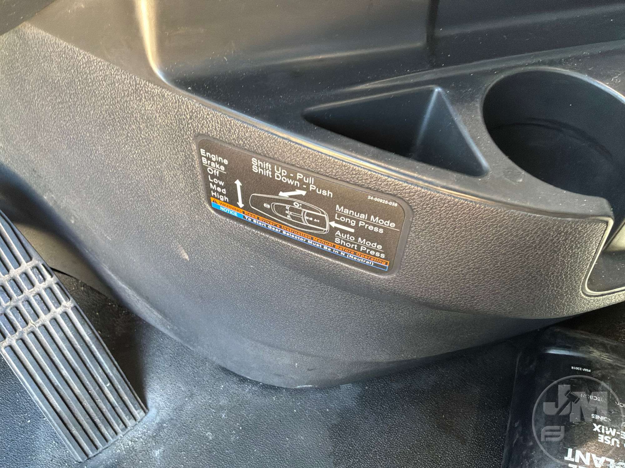 2021 Freightliner CASCADIA EVOLUTION