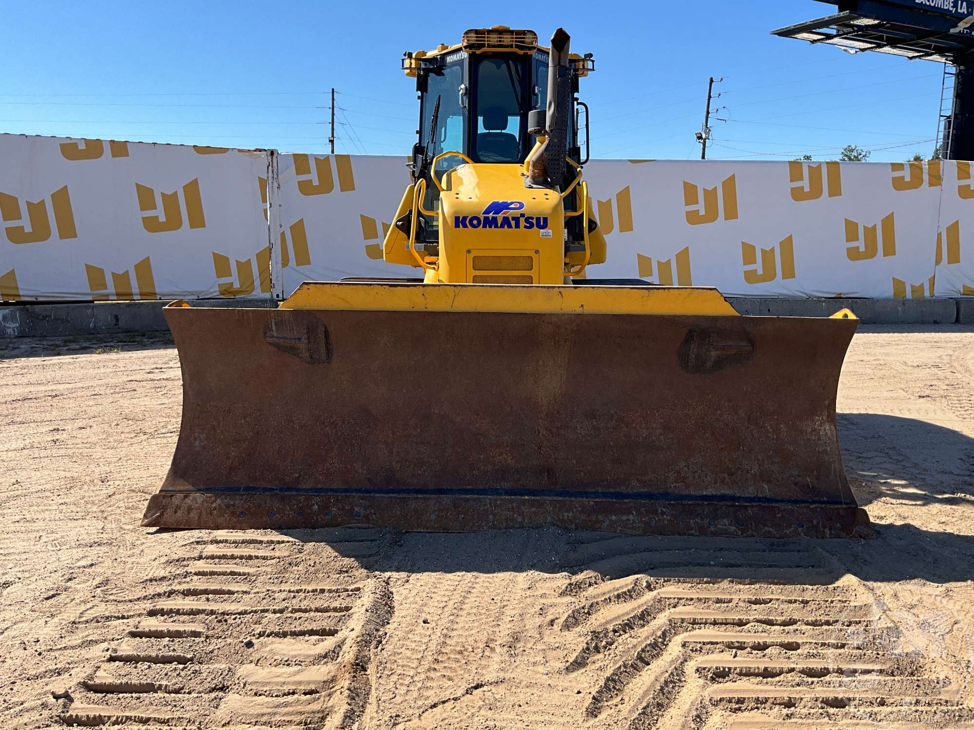 2022 Komatsu D61PX-24
