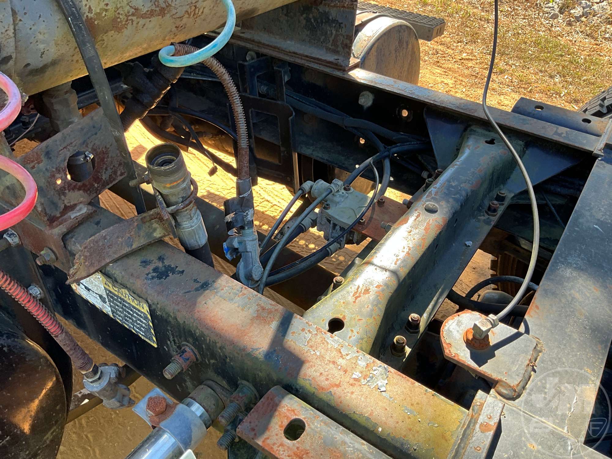 2000 Mack CH 613