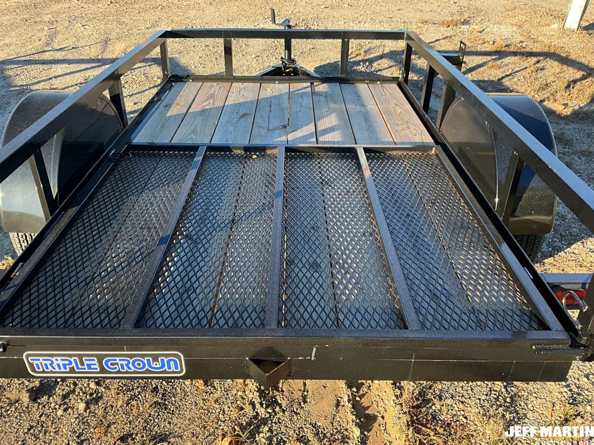 2027 TRIPLE CROWN TRAILERS, INC US5X8