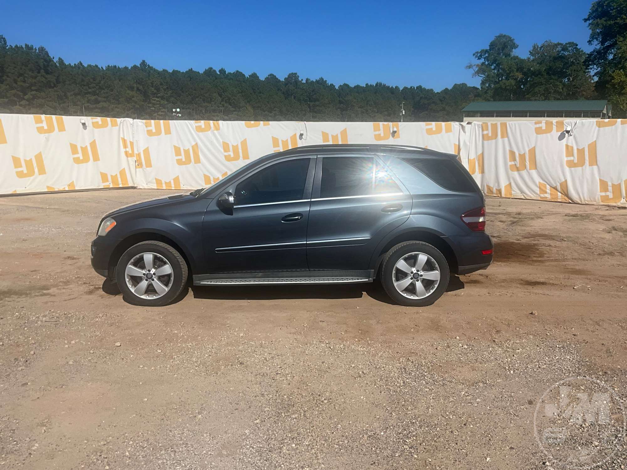 2010 Mercedes-Benz M-350
