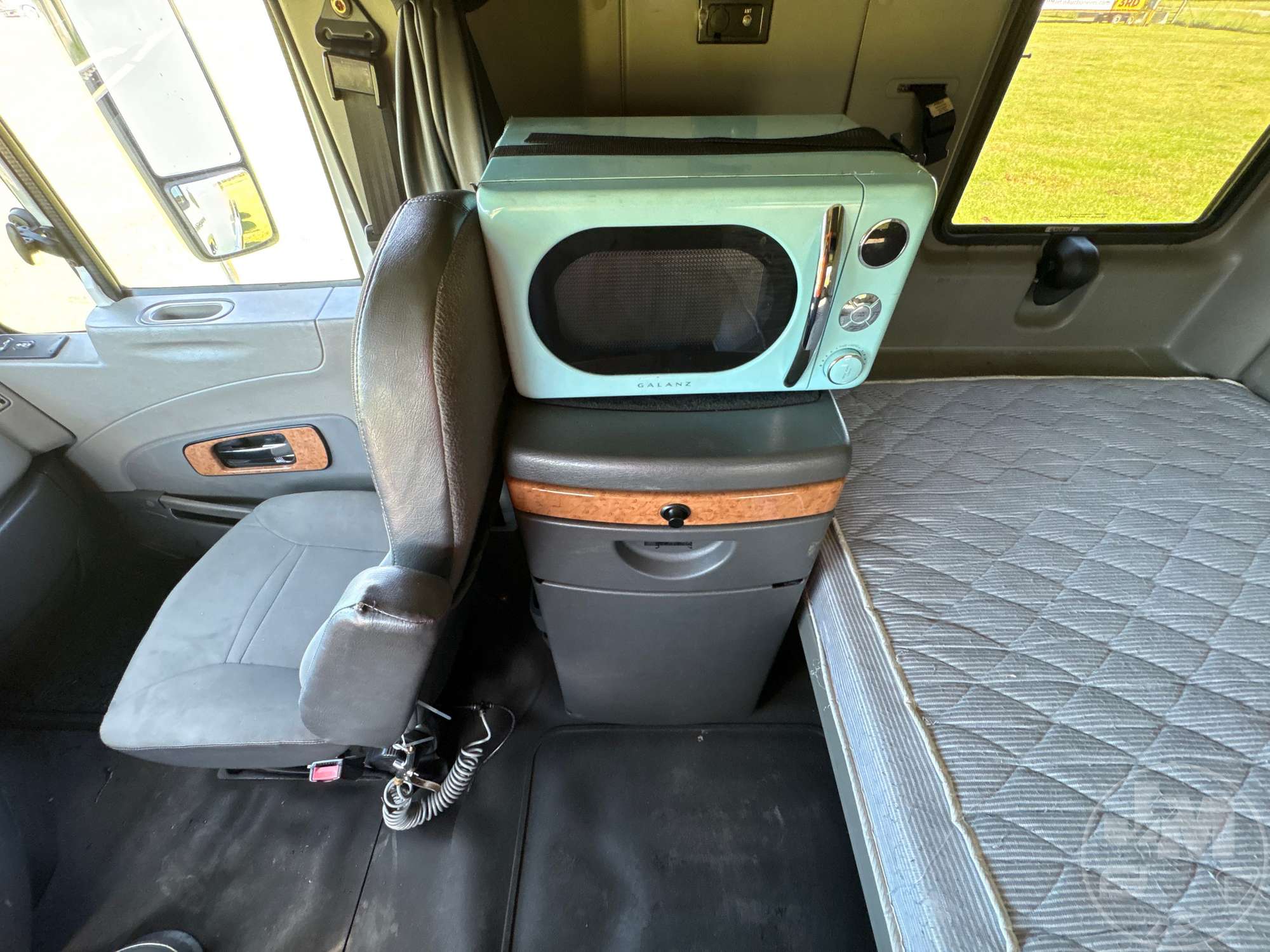 2014 International LF687
