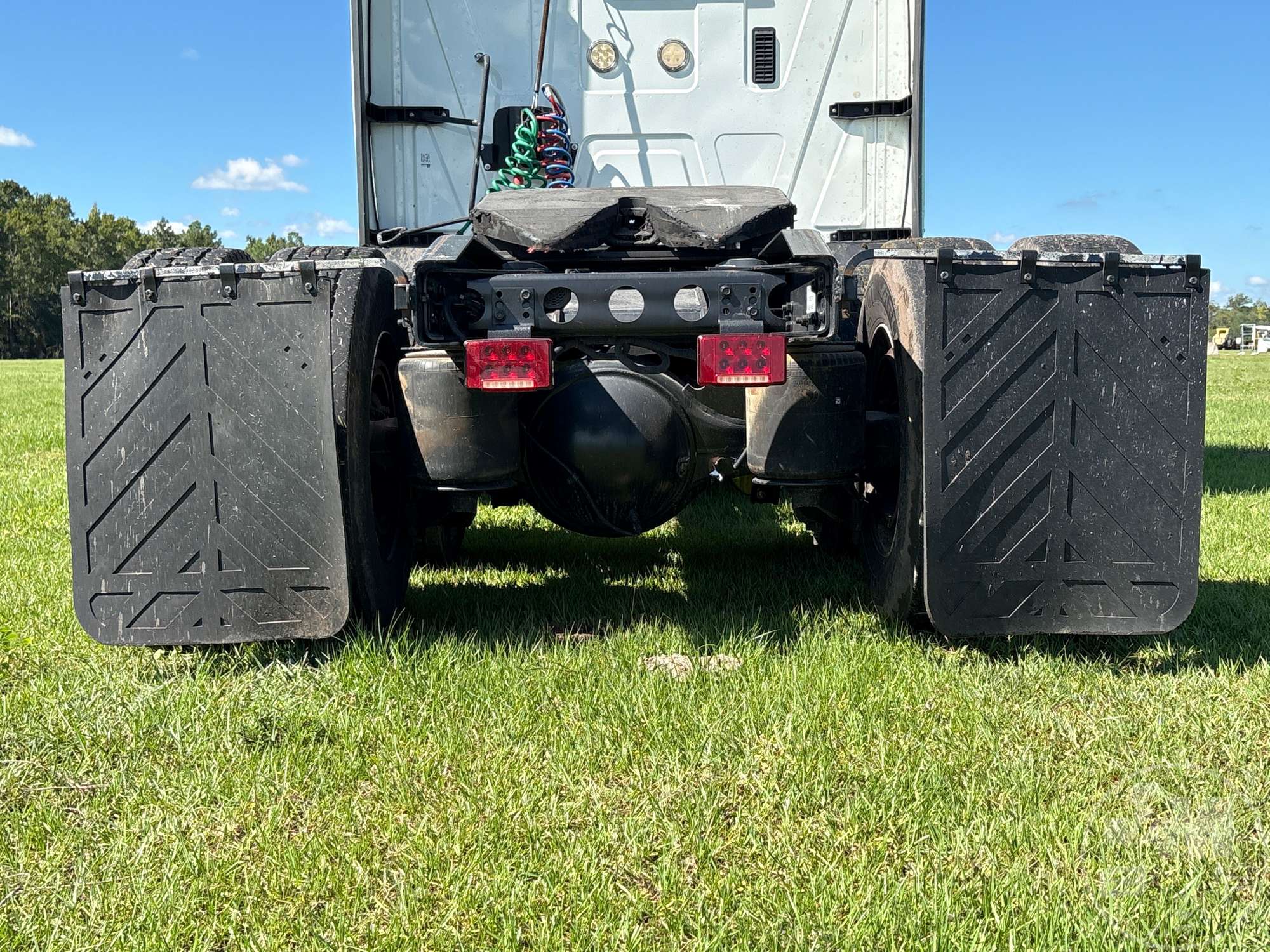 2014 International LF687
