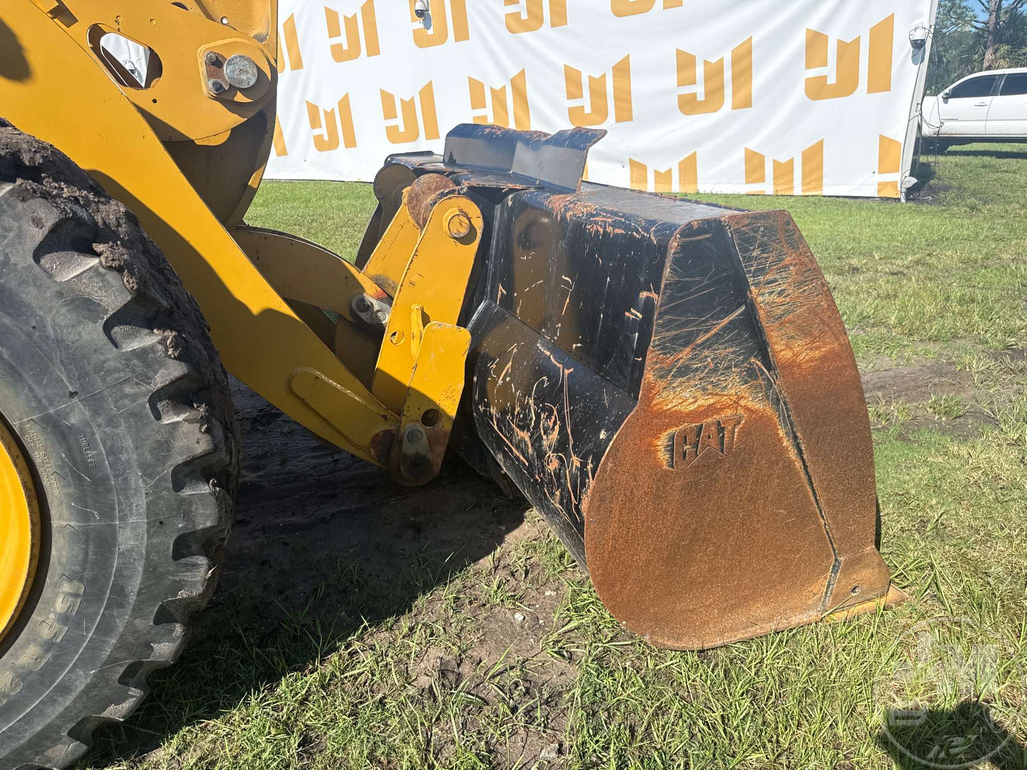 2021 Caterpillar 910