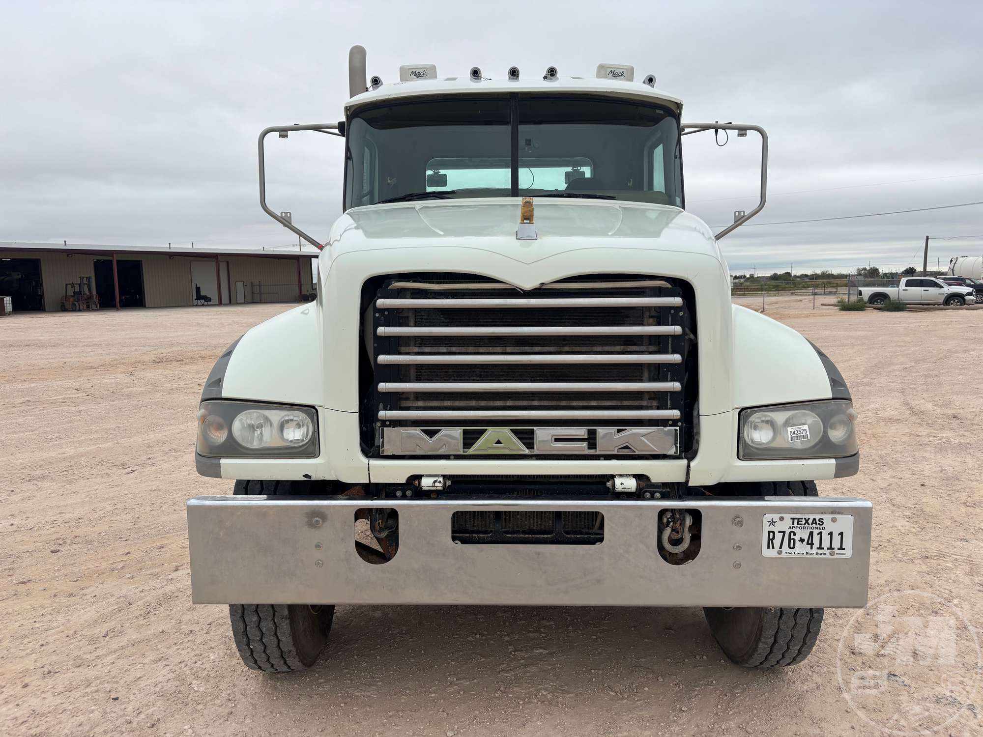 2013 Mack GU713