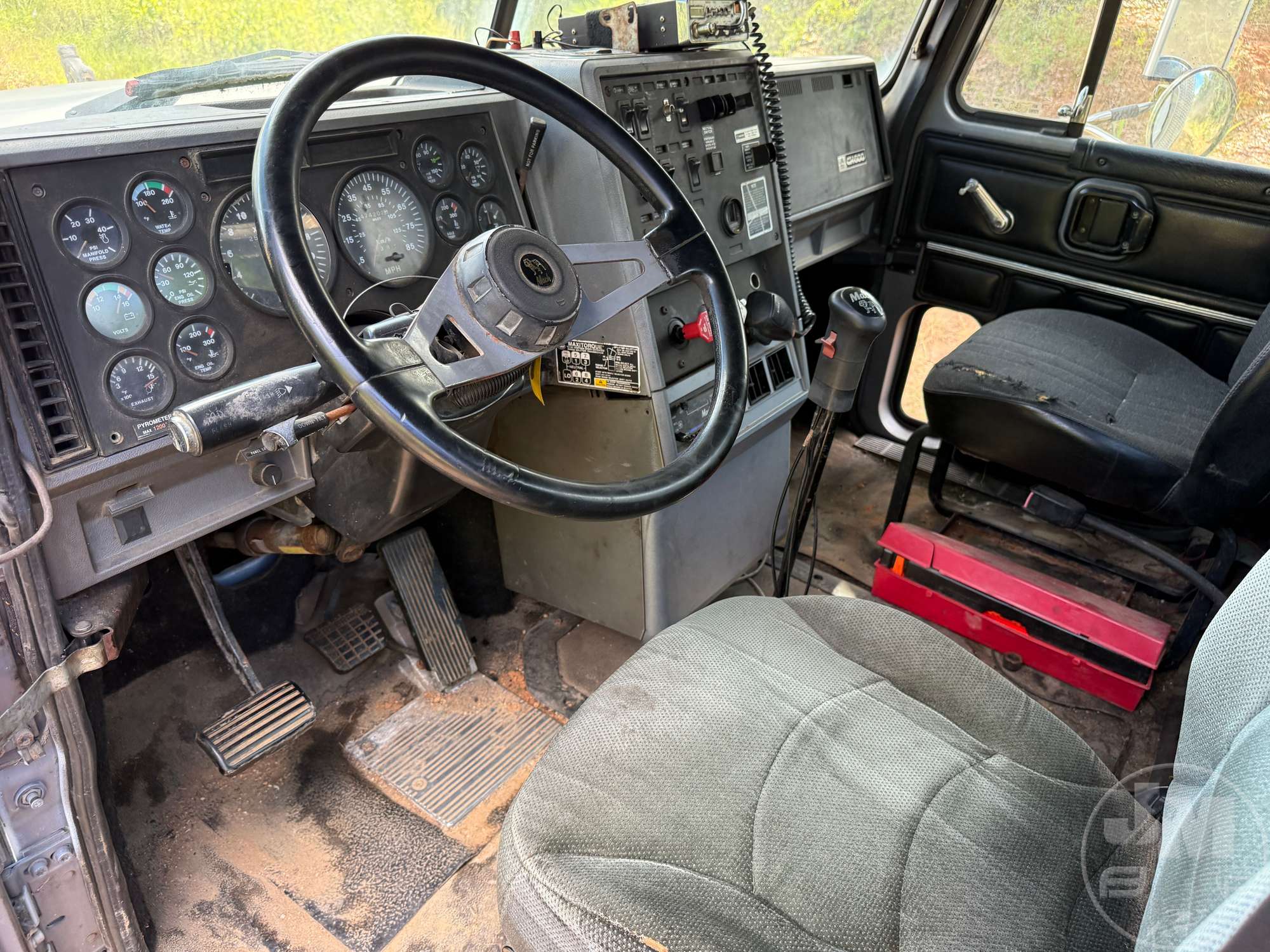 1995 Mack CH613