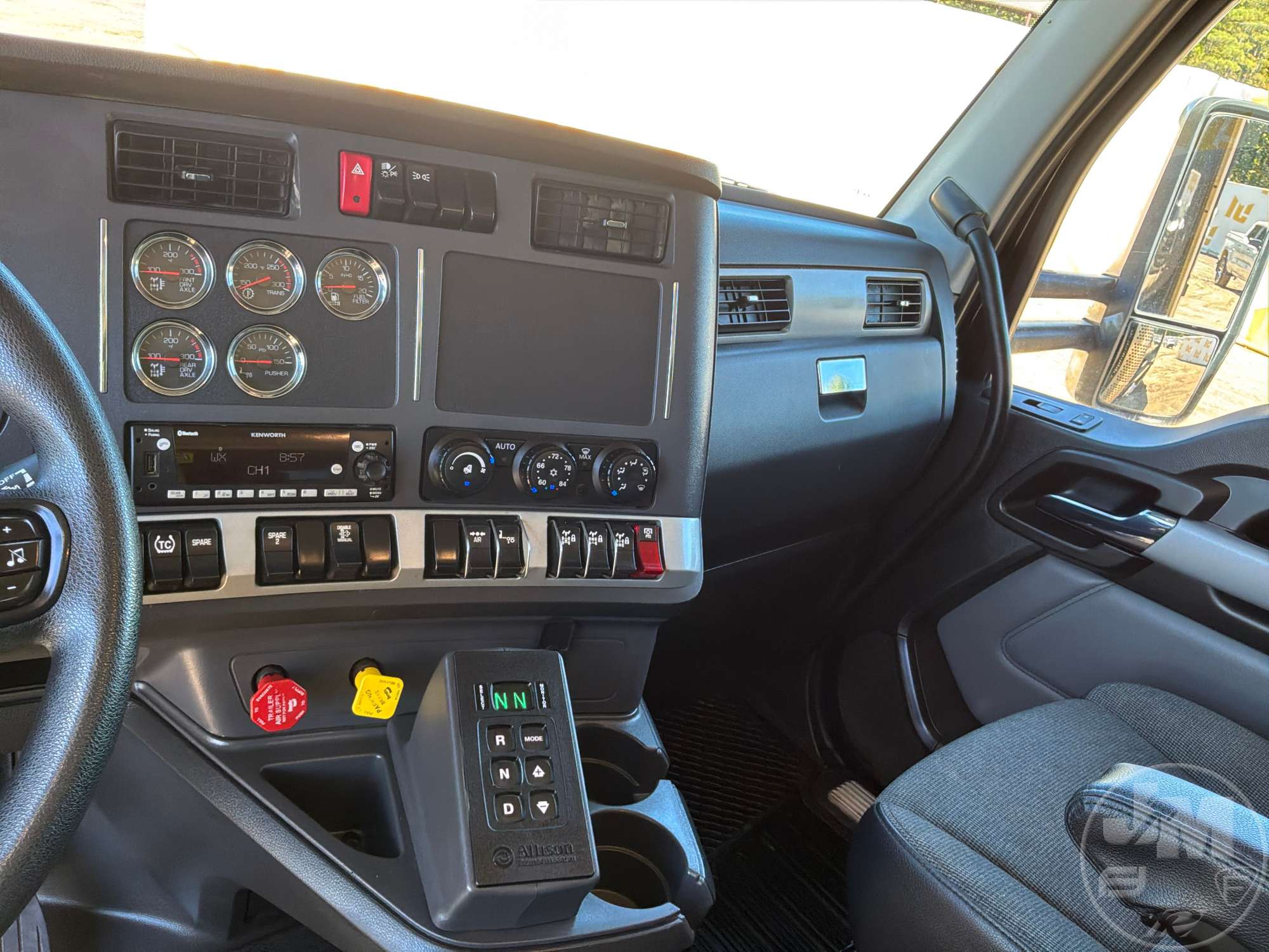 2022 Kenworth T880