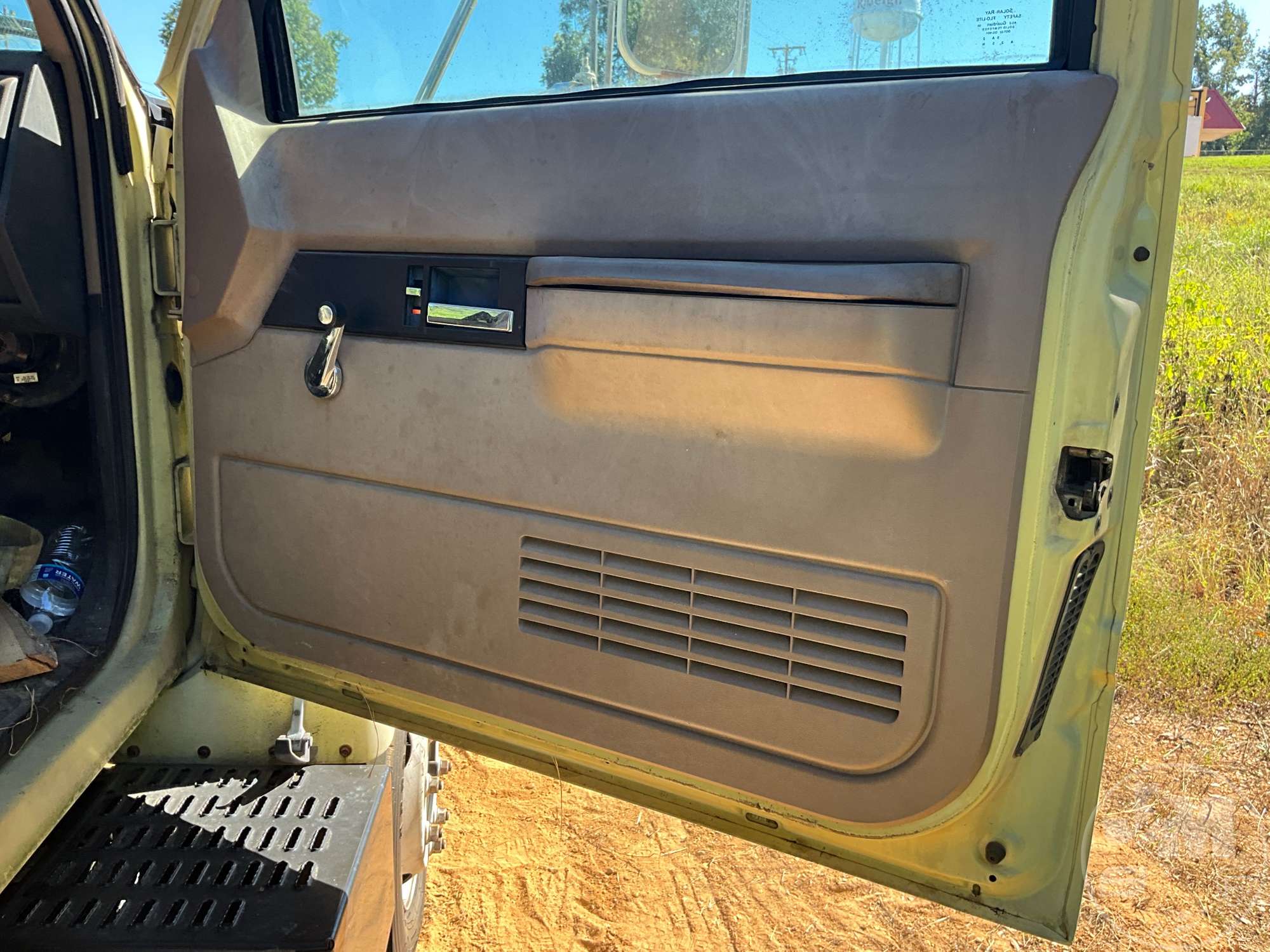 2000 GMC C6