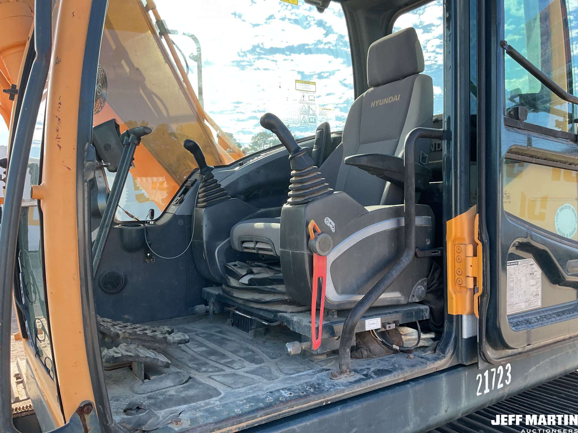 0 Hyundai ROBEX 160LC-9