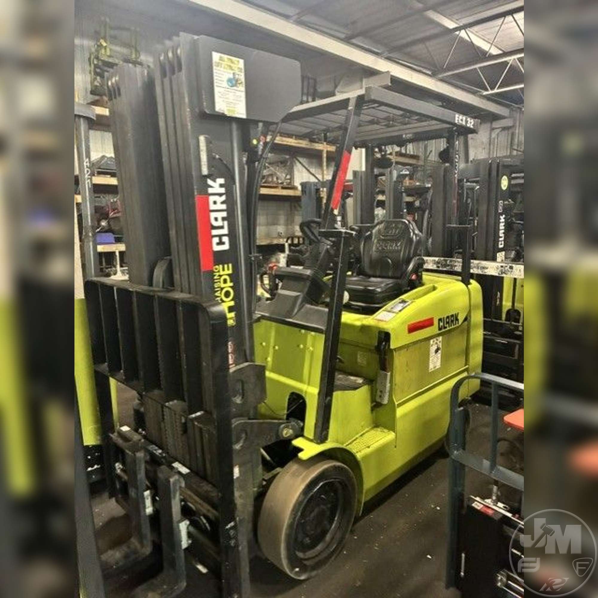 Photo of 2016 Clark ECX32