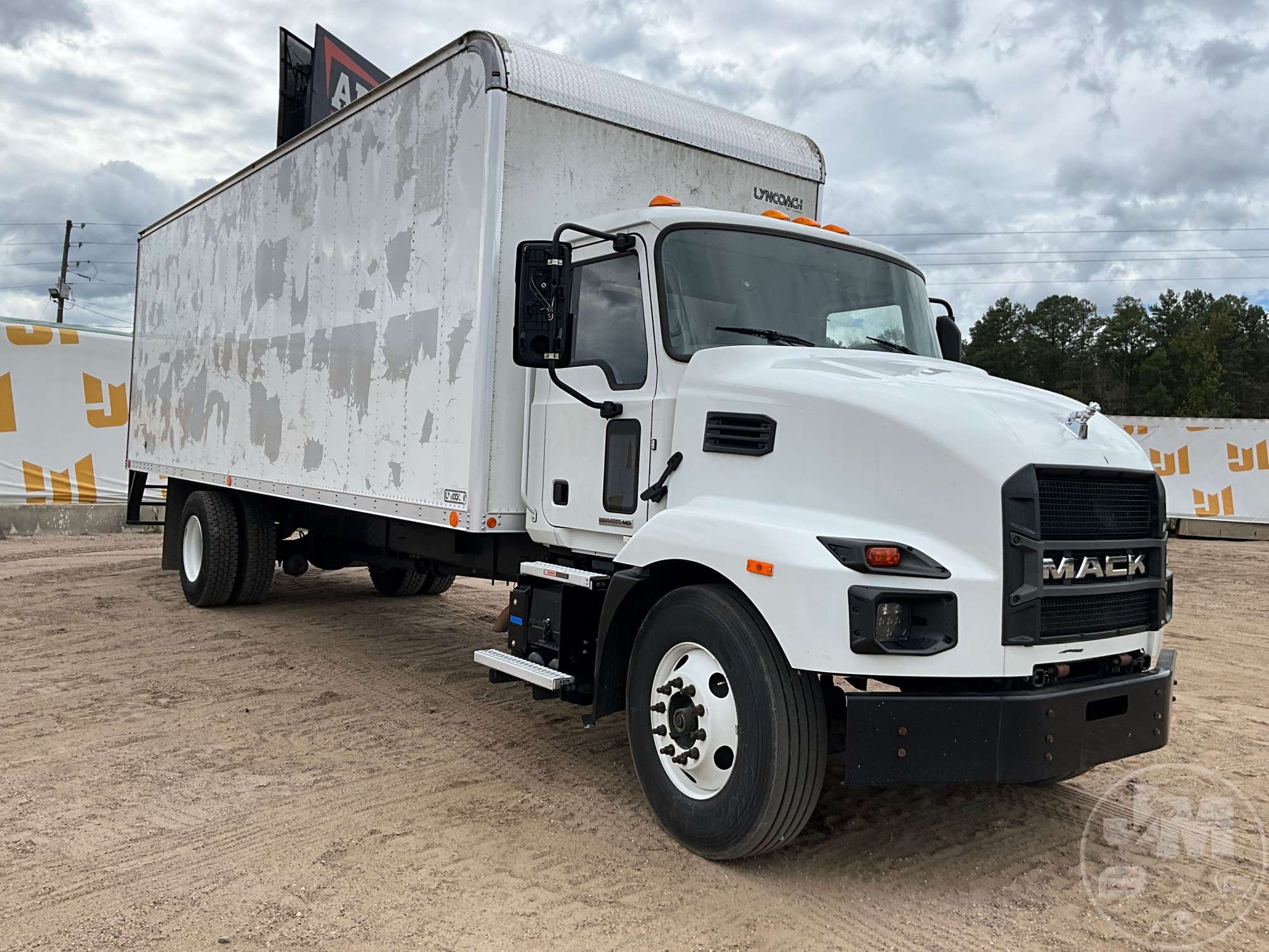 2024 Mack MD642