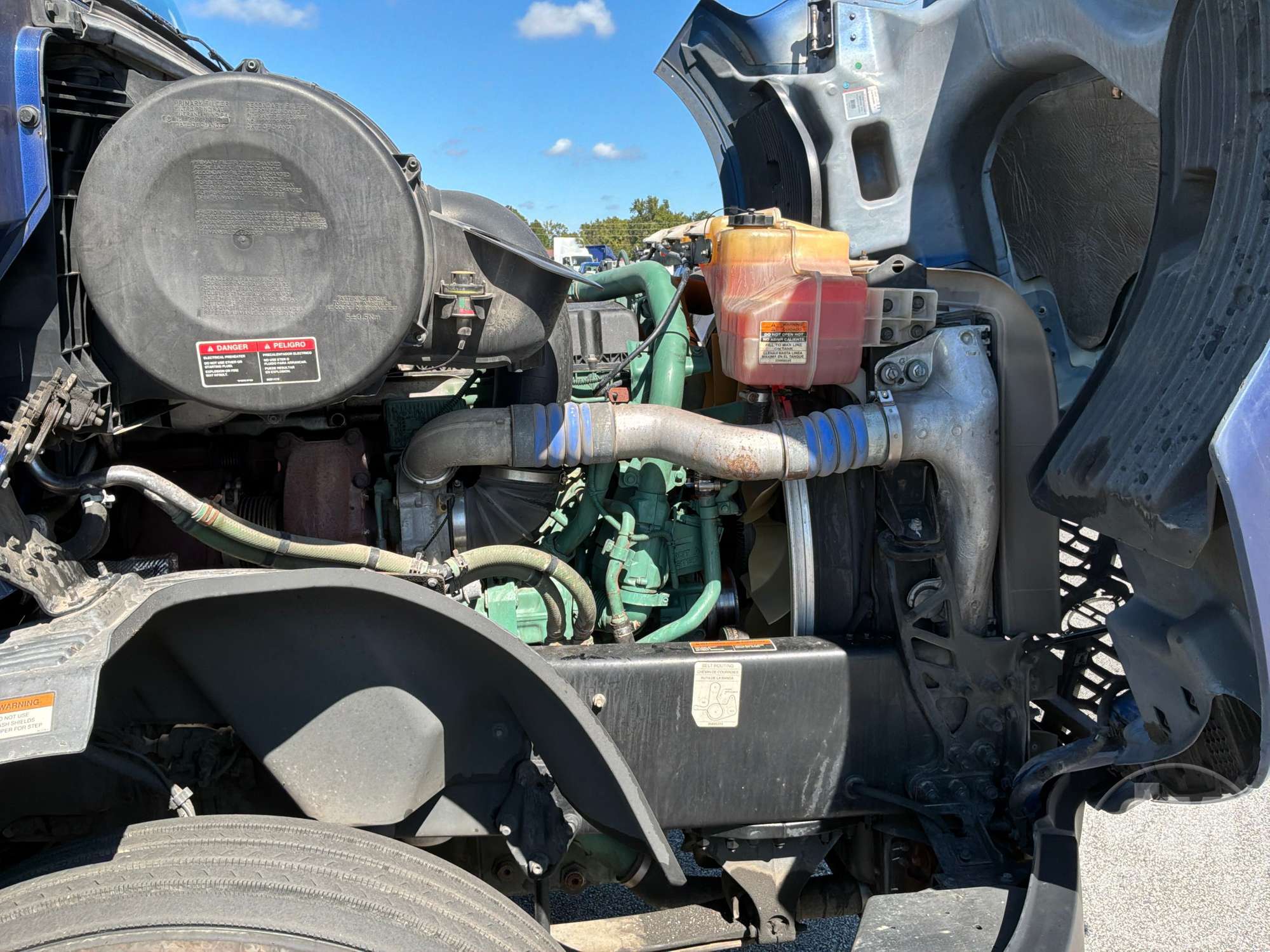 2022 Volvo VNL760