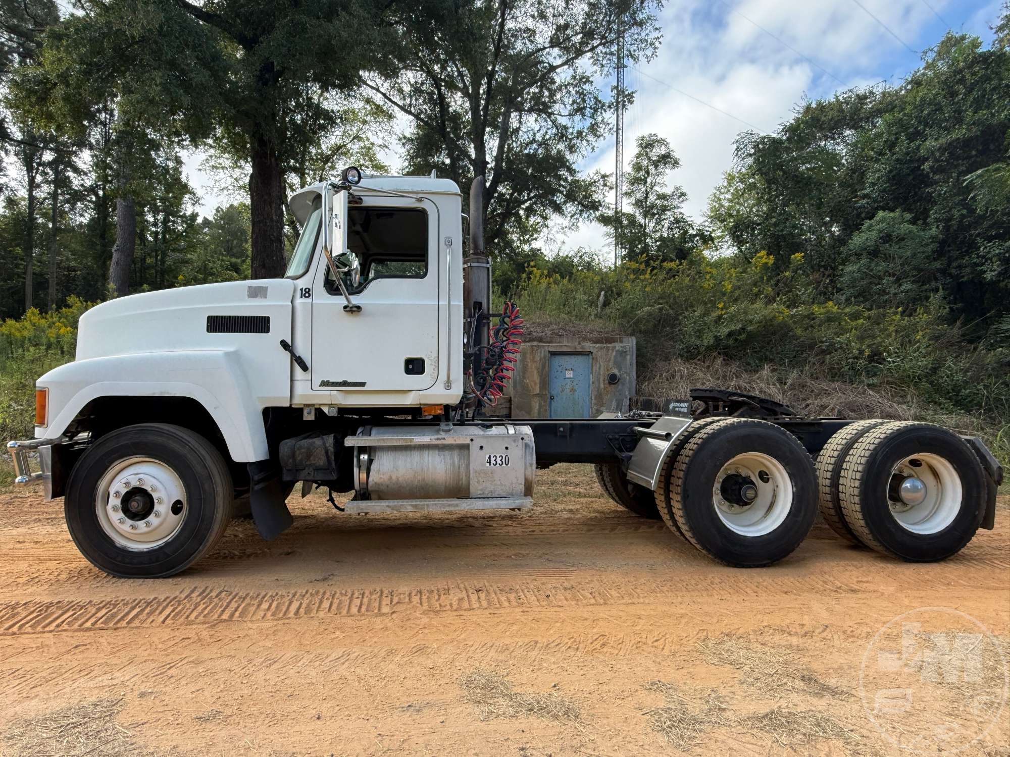 2004 Mack CH613
