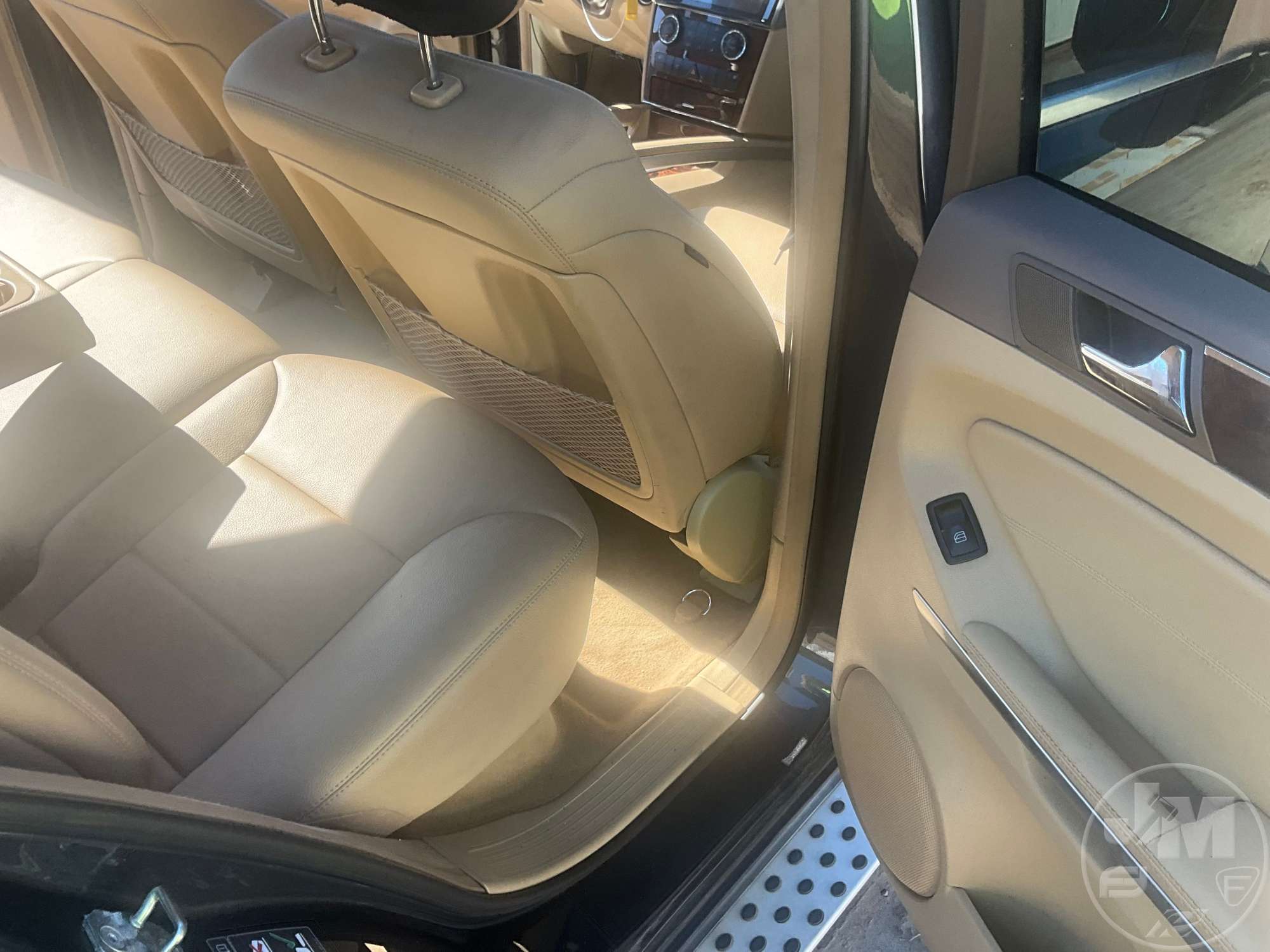 2010 Mercedes-Benz M-350