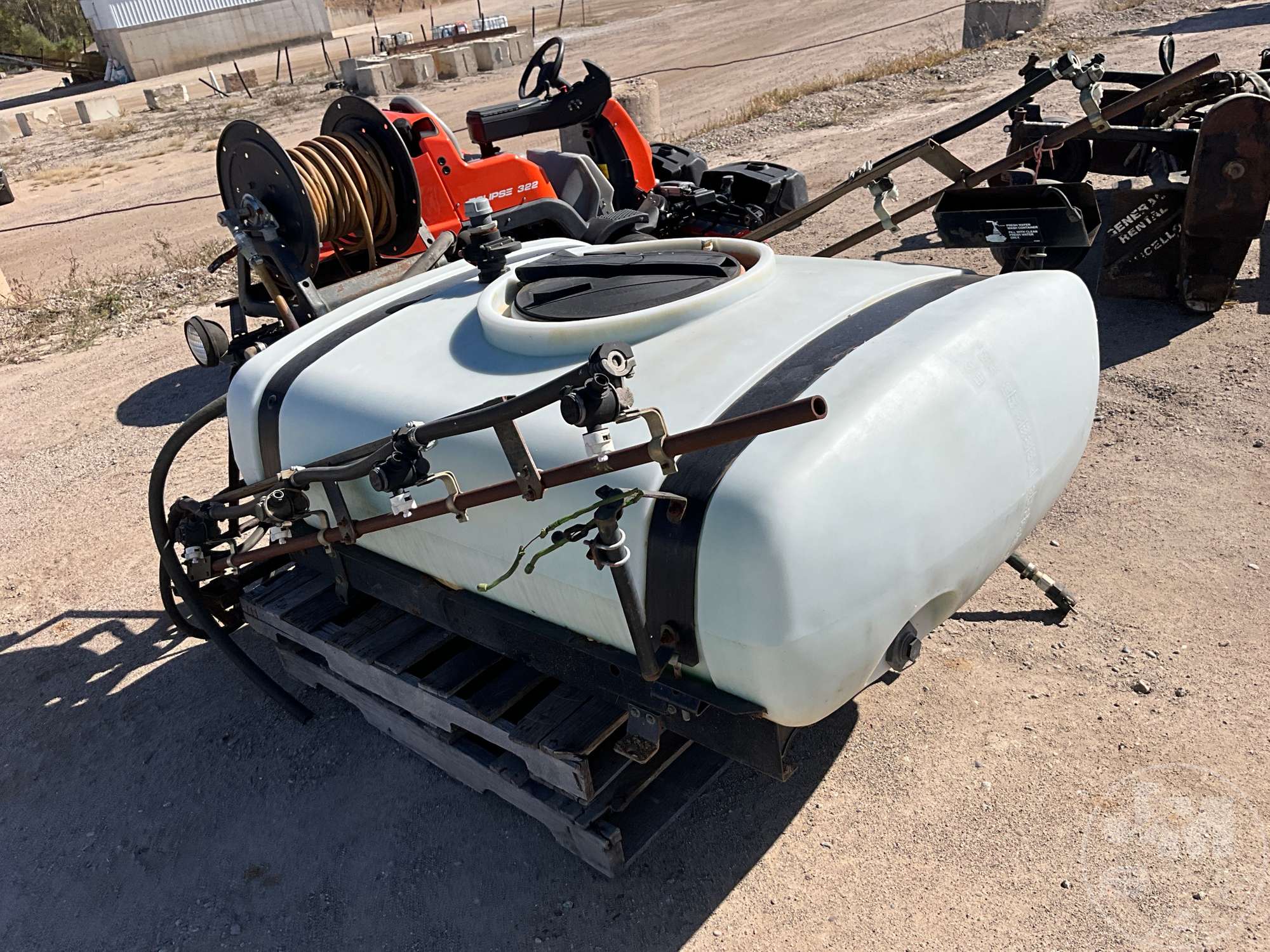 0 Toro 200 GALLON SPRAYER TANK