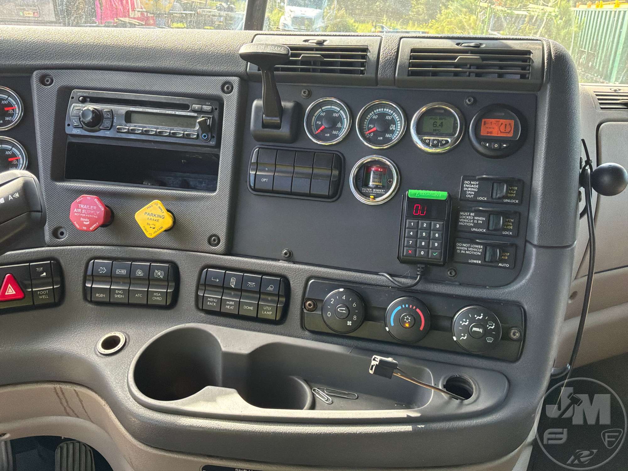 2016 Freightliner CASCADIA