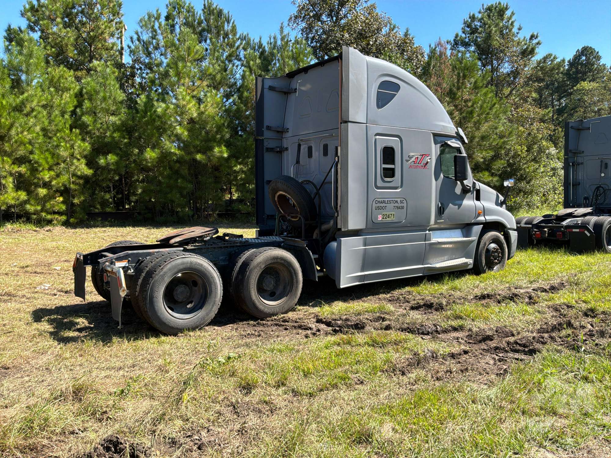 2015 Freightliner CASCADIA
