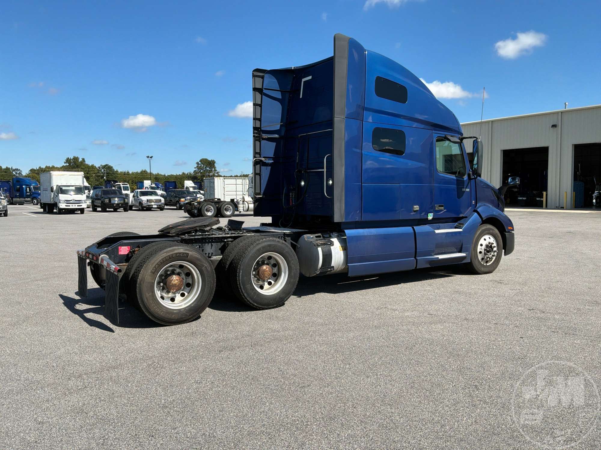 2022 Volvo VNL760