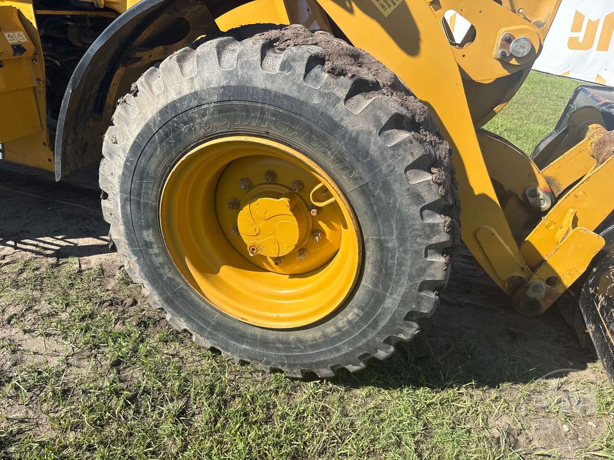 2021 Caterpillar 910